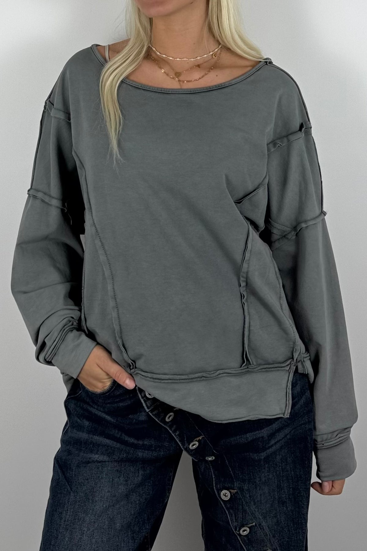 Oversize Shirt mit dekorativen Nahtdetails –grau