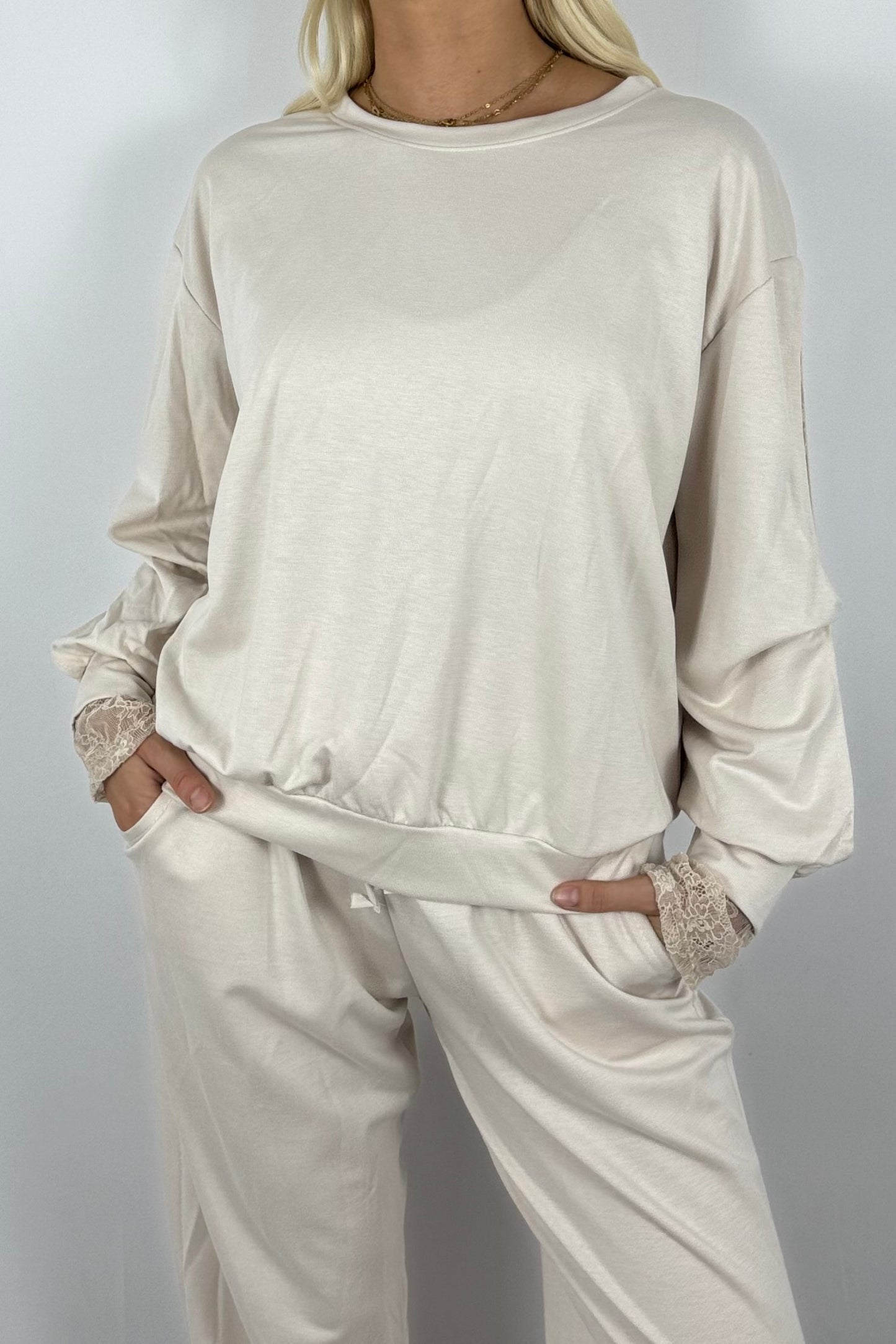 Damen Sweatshirt aus Viskose – Oversize mit Raffärmeln-Beige
