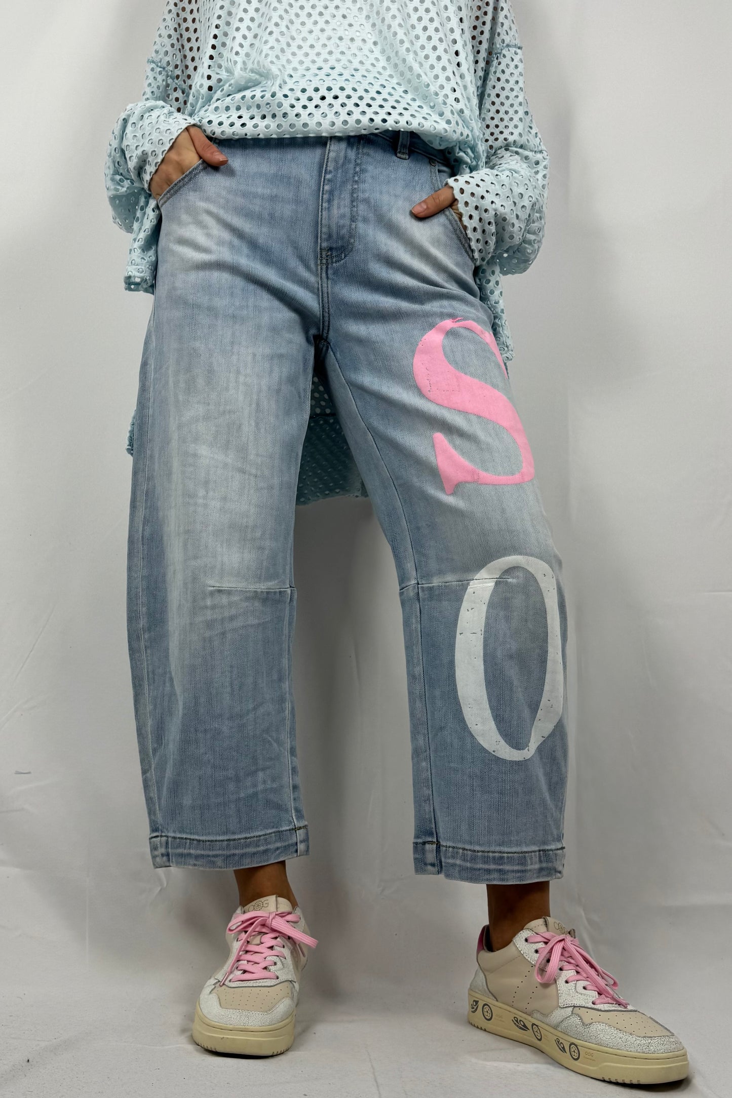 Damen Jeans mit SOHO Schriftzug Print