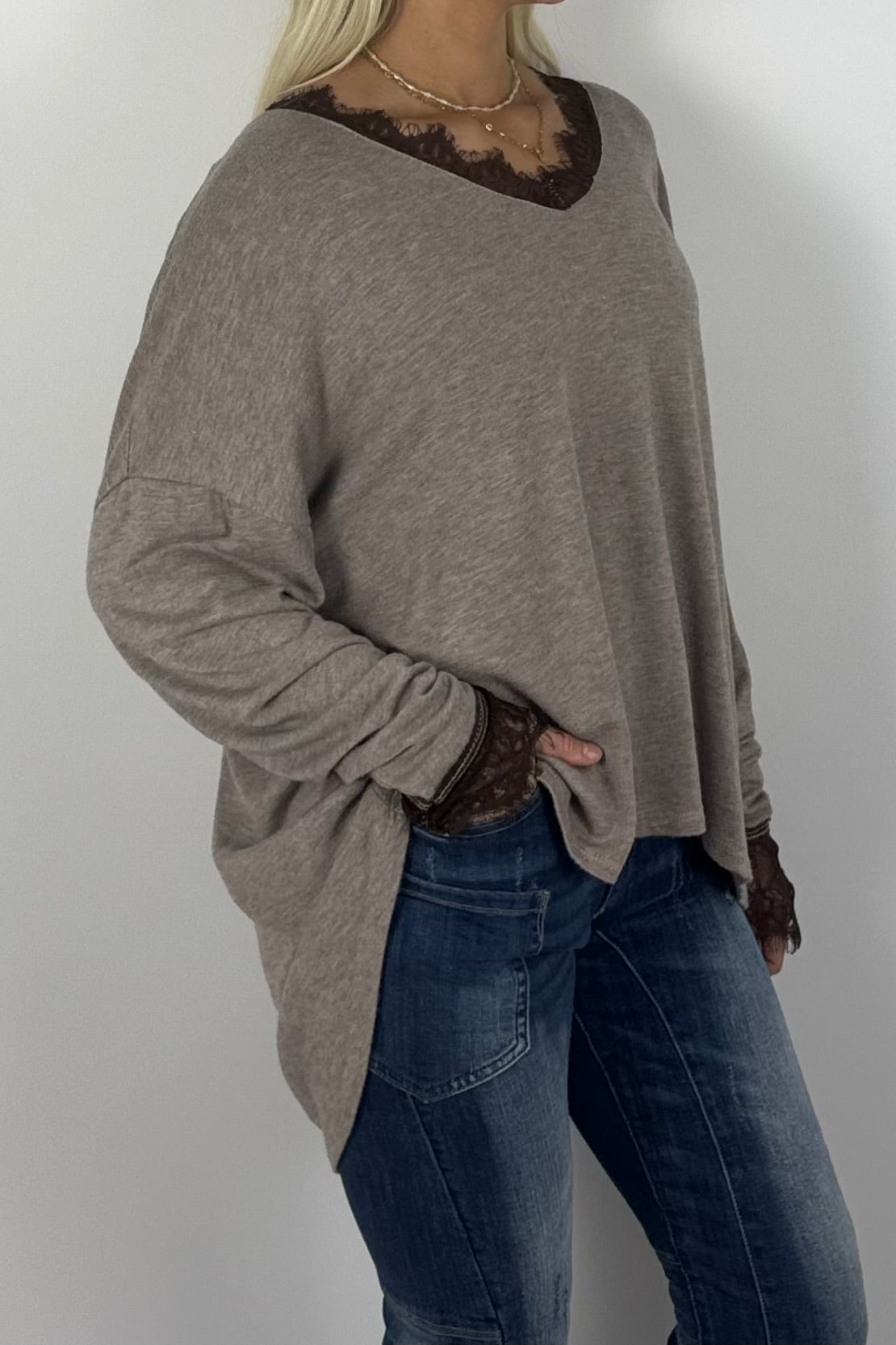 Damen Oversize Shirt mit Spitzen-Details –Mud