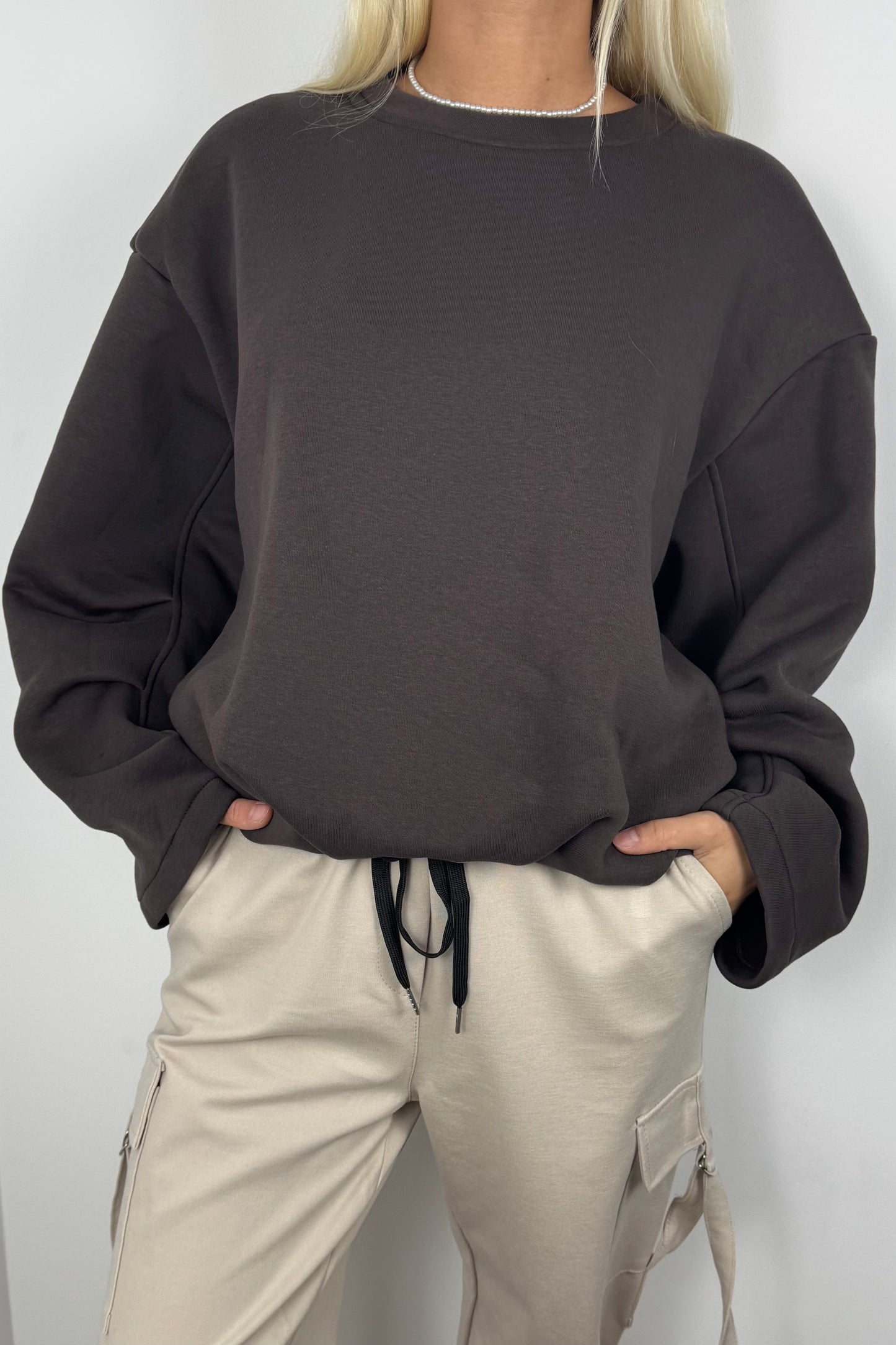 Damen Oversize Sweatshirt mit Rundhalsausschnitt –Choco