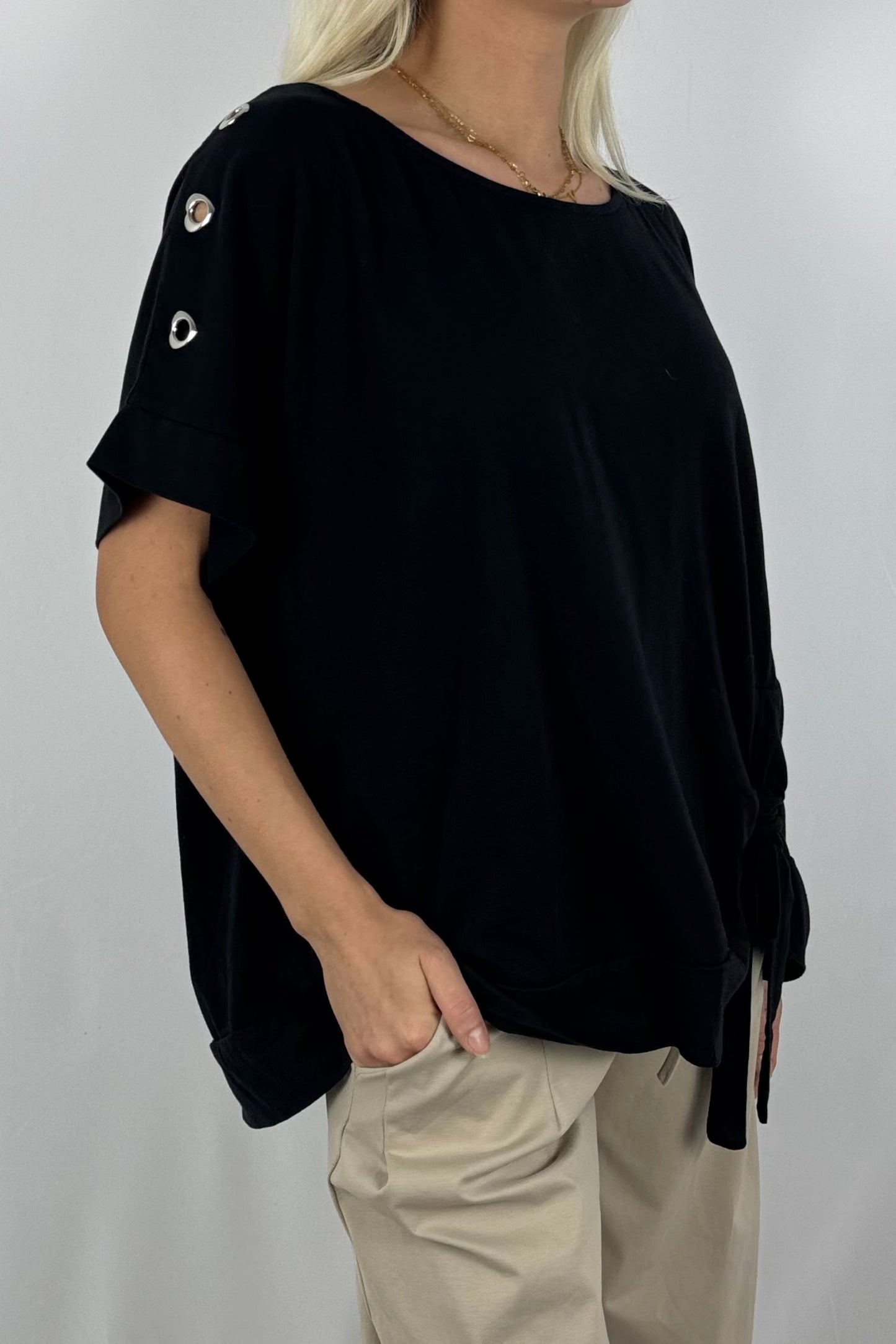 Shirt mit Raffdetail & Zierschnürung – lässig und modern-Schwarz
