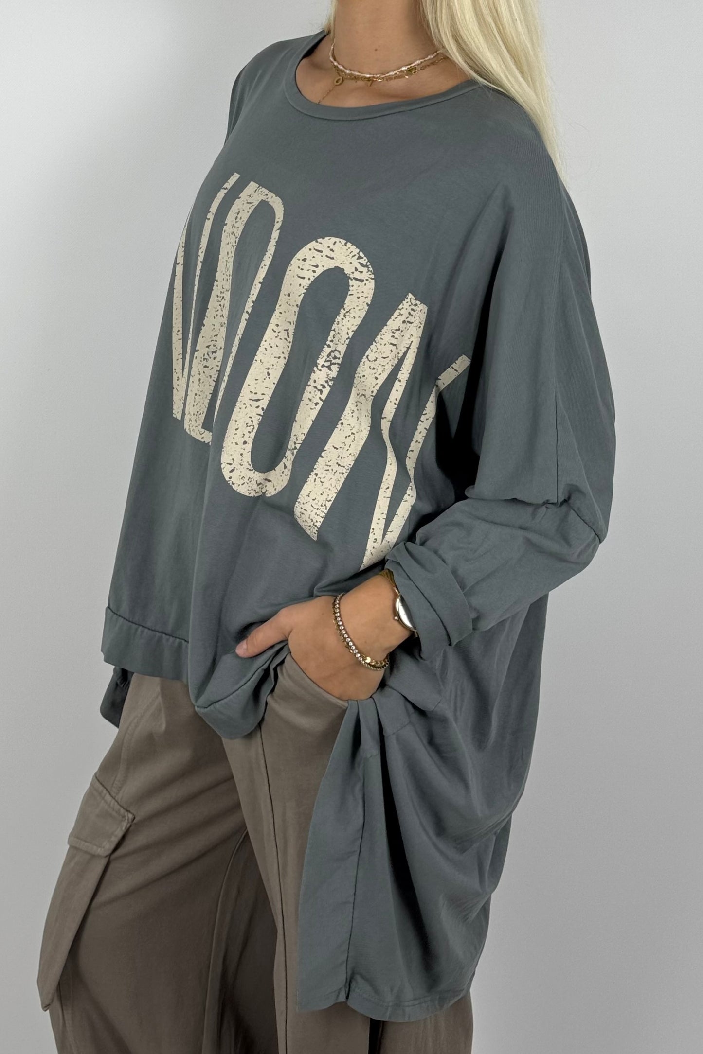 Oversize Shirt mit „LONDON“-Print – Grau