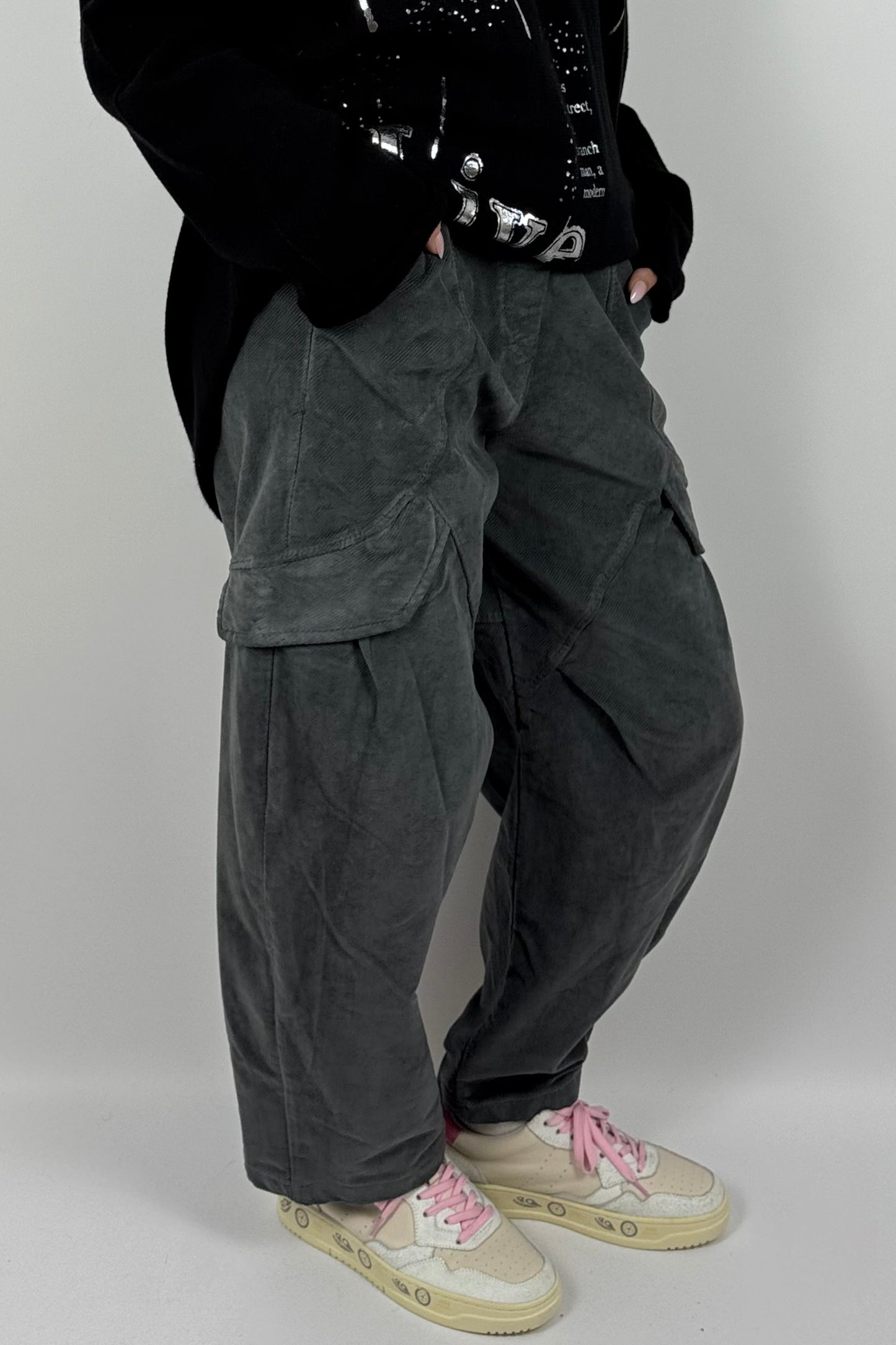 Lässige Baggy-Hose mit Cargo-Taschen-Grau