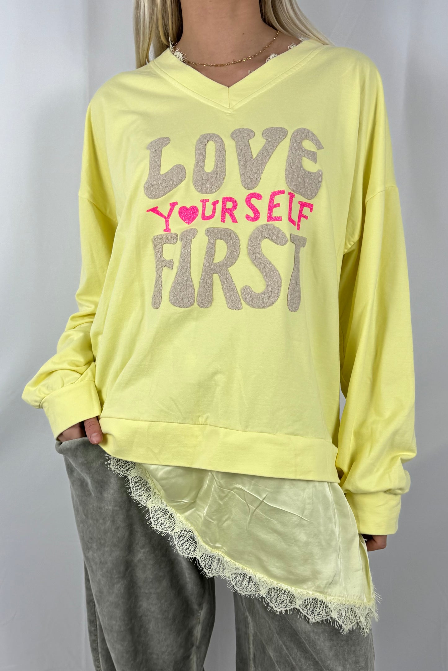 Oversize Shirt „Love Yourself First“-Gelb