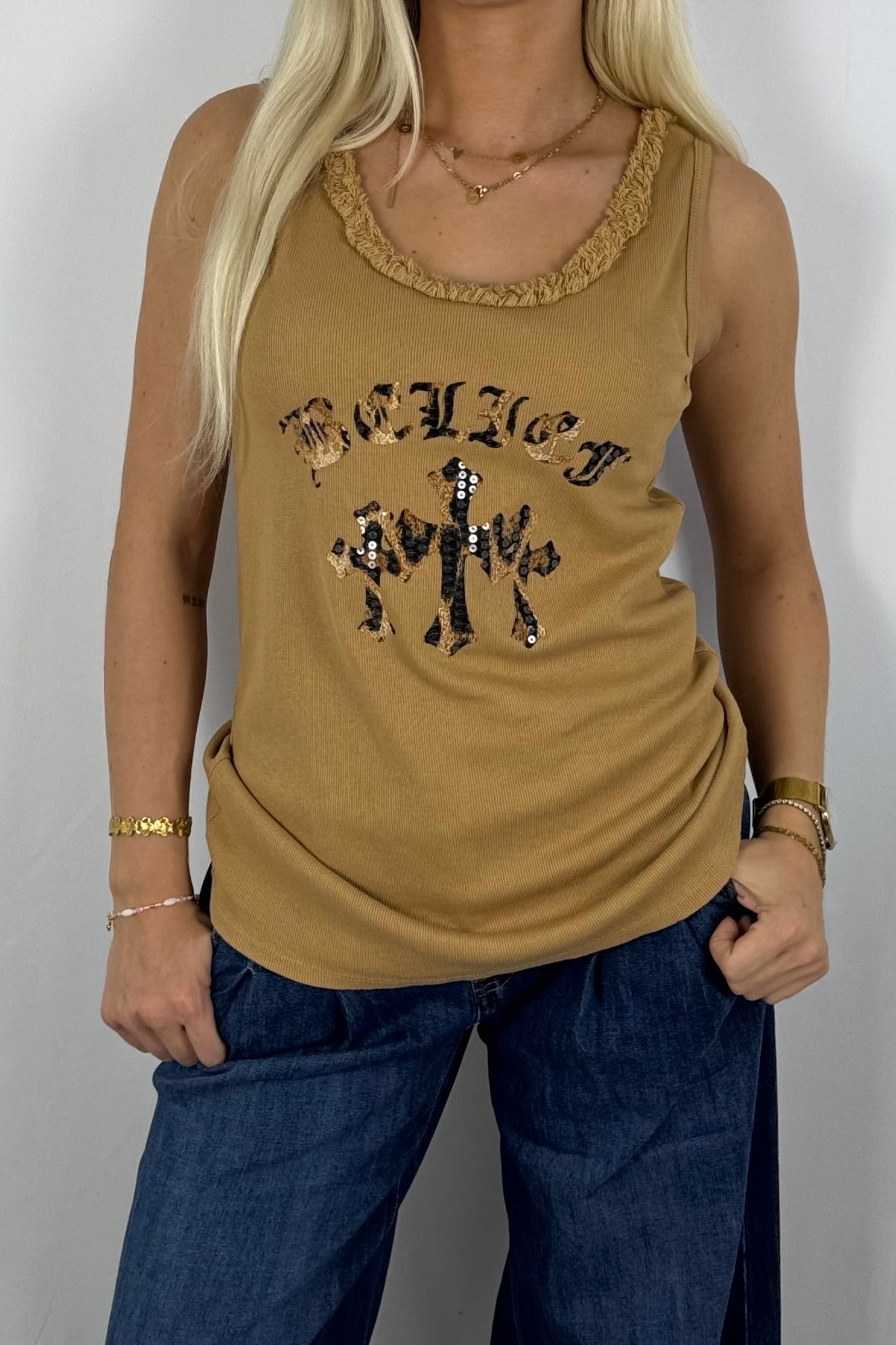 Damen Top mit Leo-Print & Pailletten-Kamel