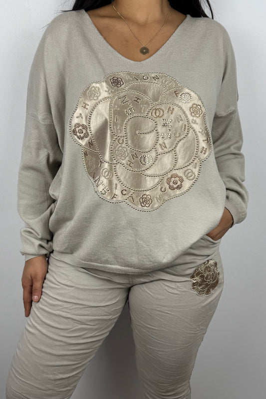 Feinstrick-Shirt mit floraler Applikation und Strassdetails