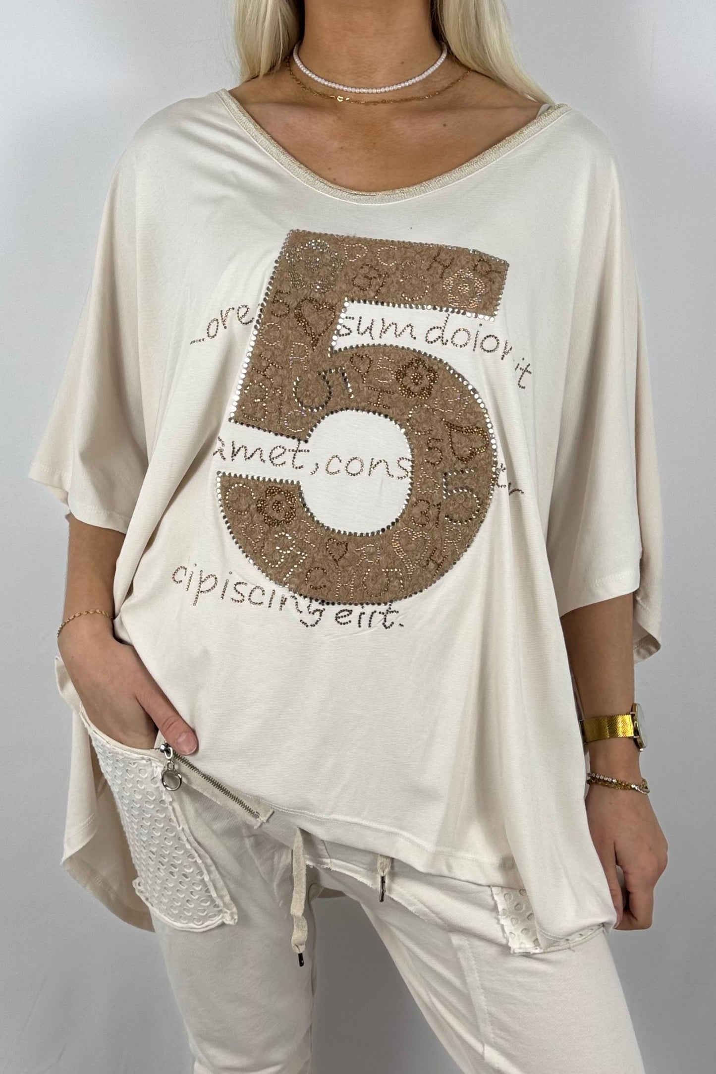 Oversize-Shirt mit Strass-Applikation „5“-Beige