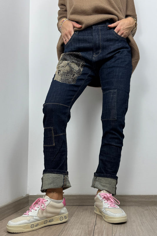 Jeans mit Strass-Skull-Motiv- dark-denim