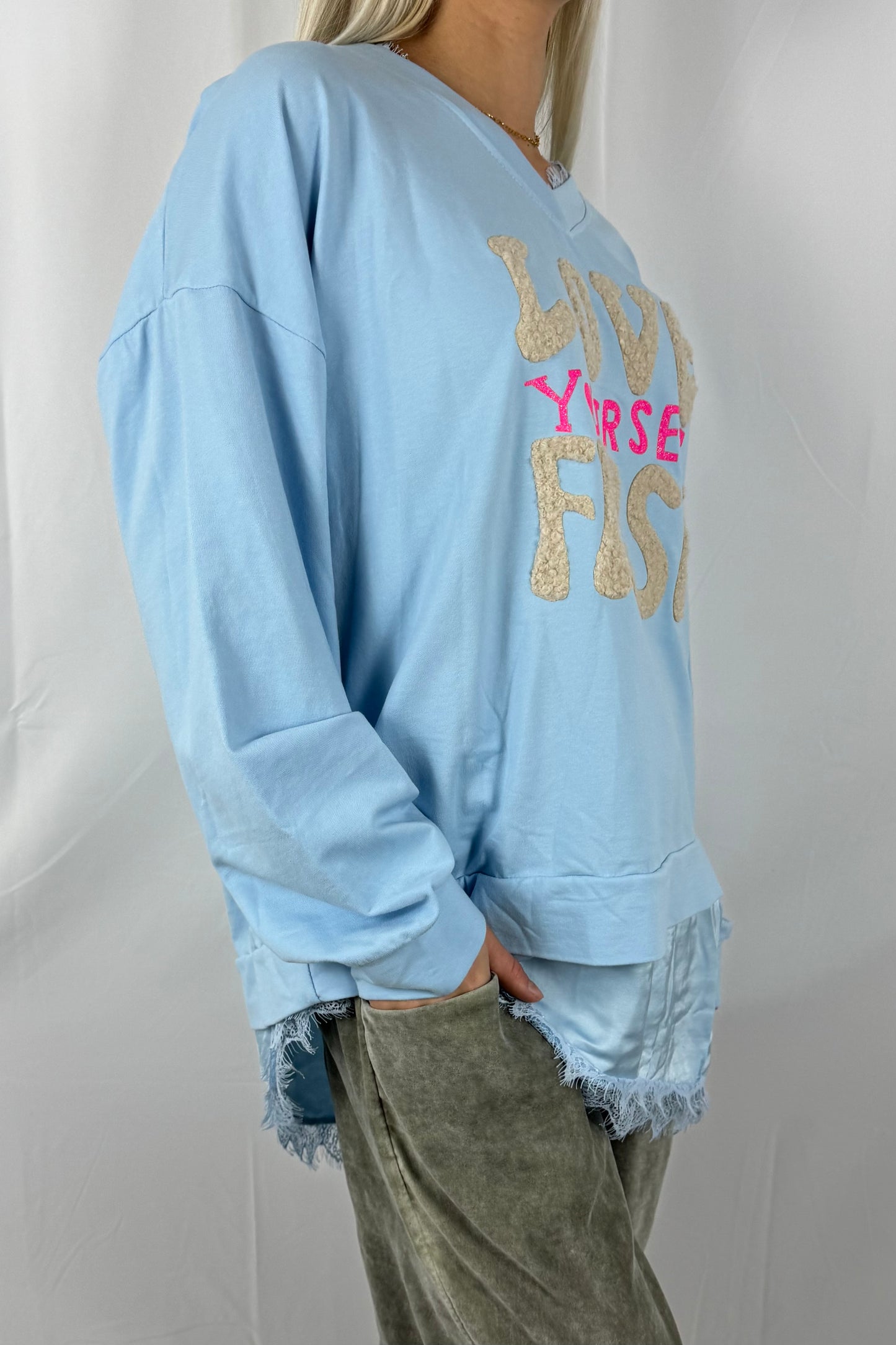 Oversize Shirt „Love Yourself First“-Hell Blau