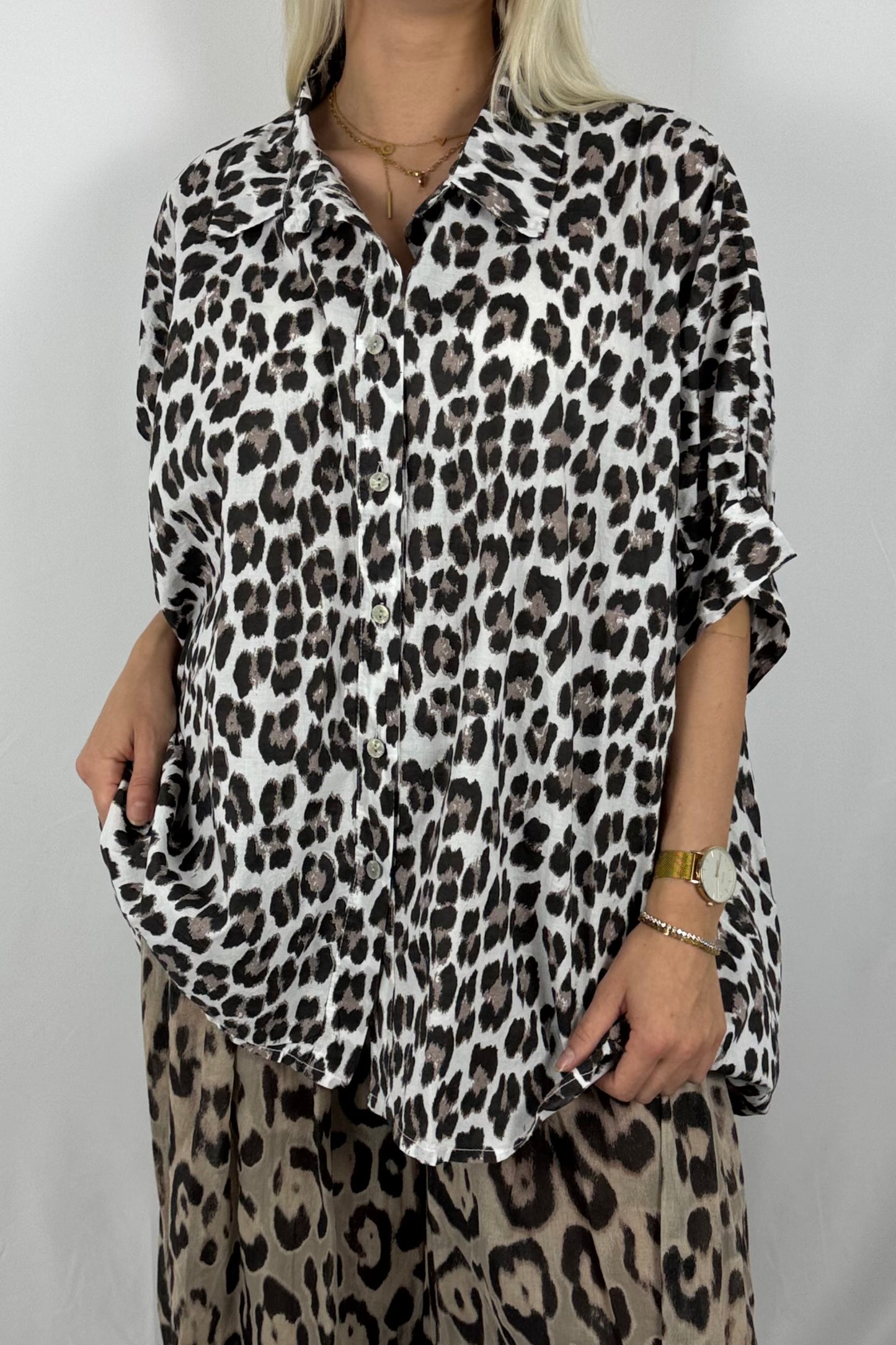 Leo-Bluse aus Baumwolle – lässiger Oversize-Look-Weiß