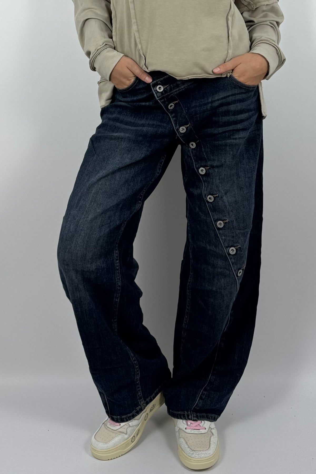 Damen Boyfriend Jeans mit seitlicher Knopfleiste