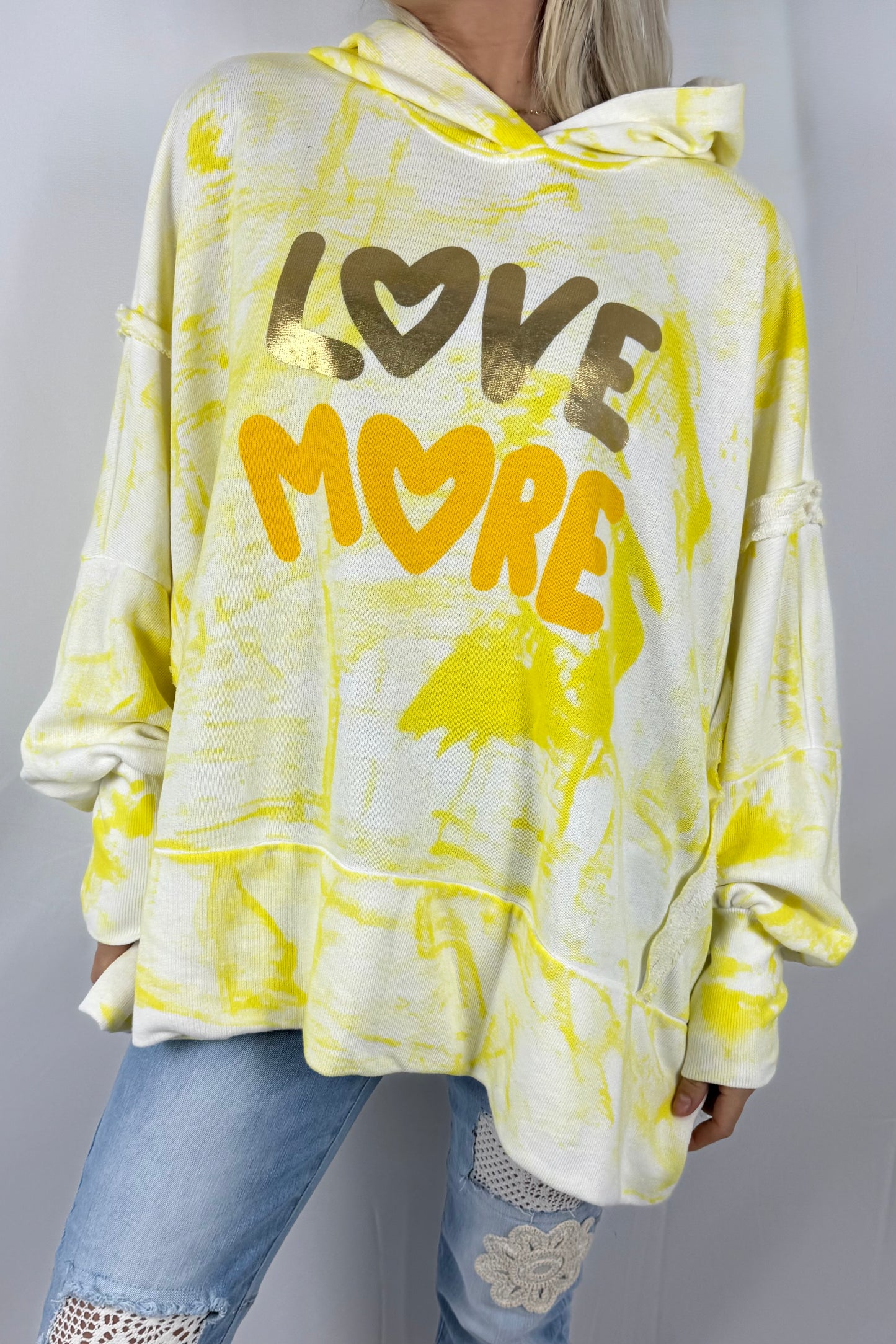 Oversize Pullover „Love More“-Gelb