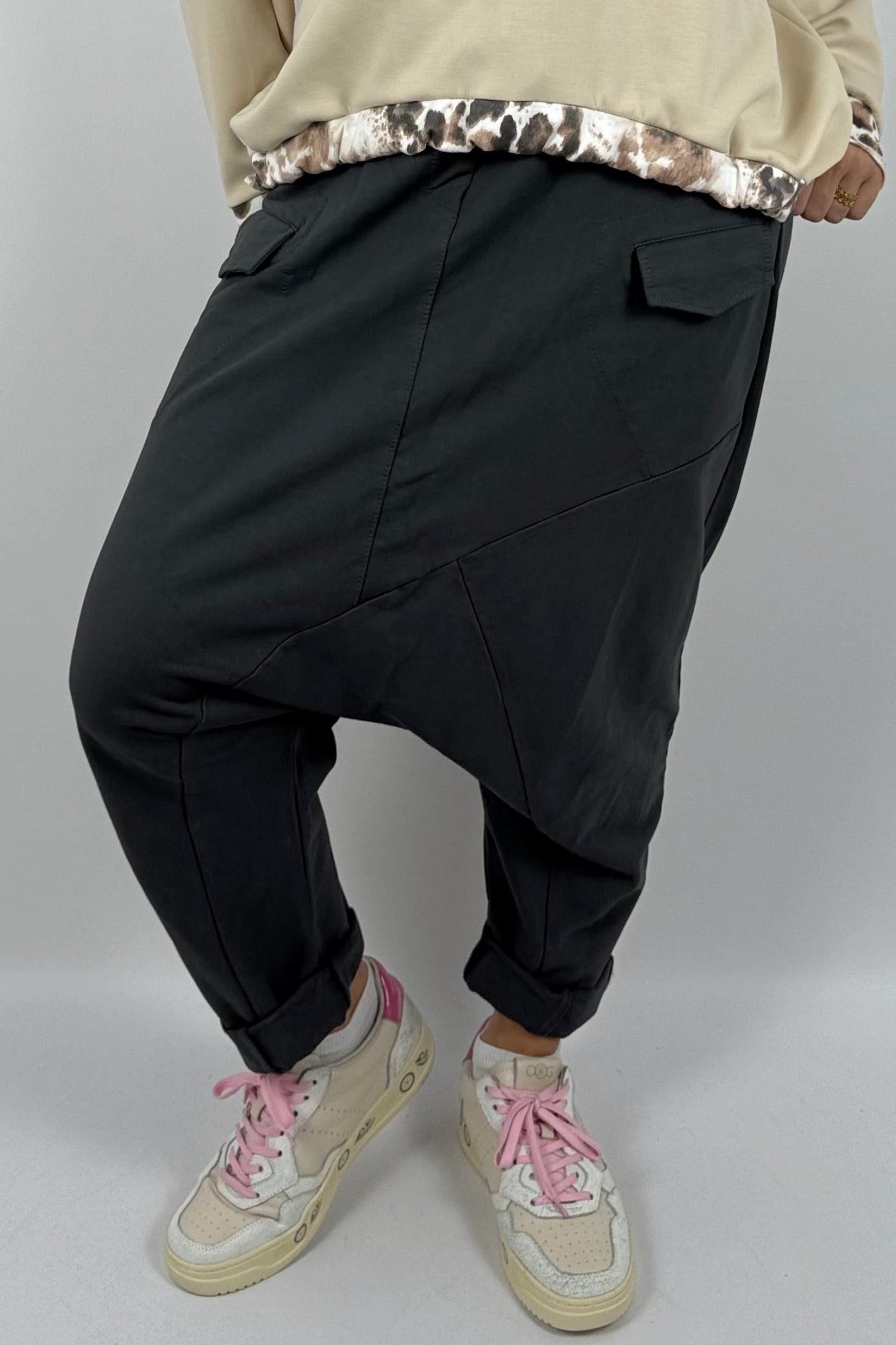 Lässige Baggy-Hose mit Taschen – grau