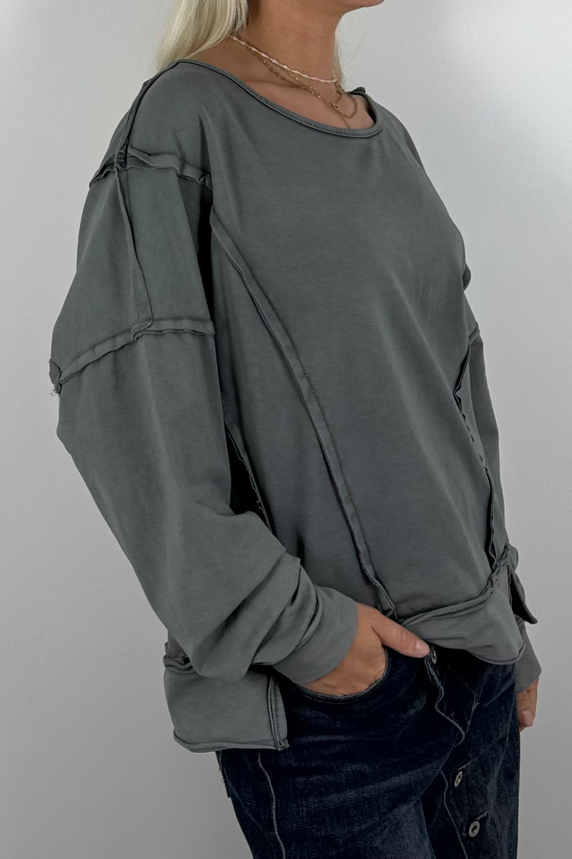 Oversize Shirt mit dekorativen Nahtdetails –grau