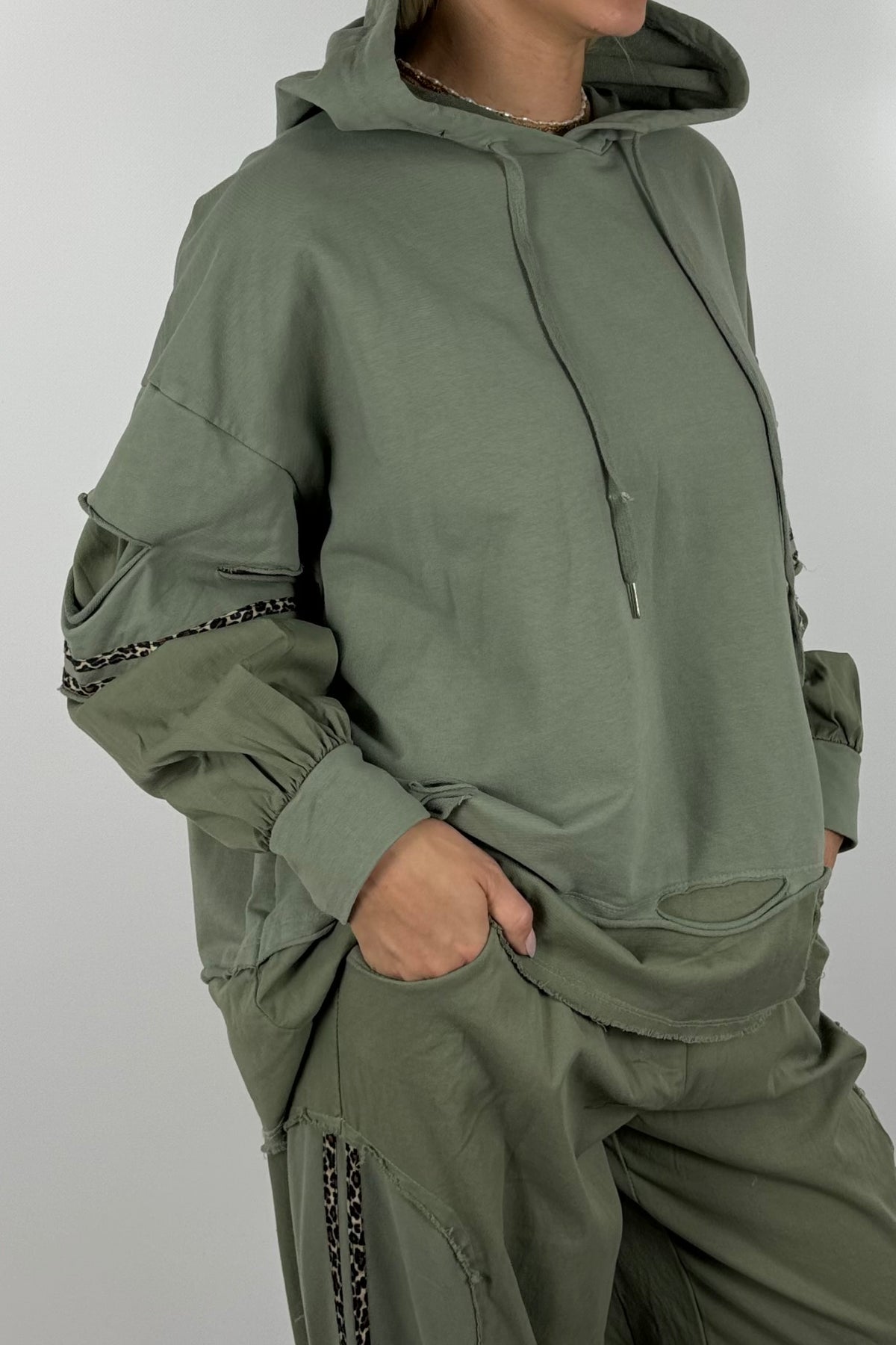 Oversize Hoodie mit Leo-Details-Khaki