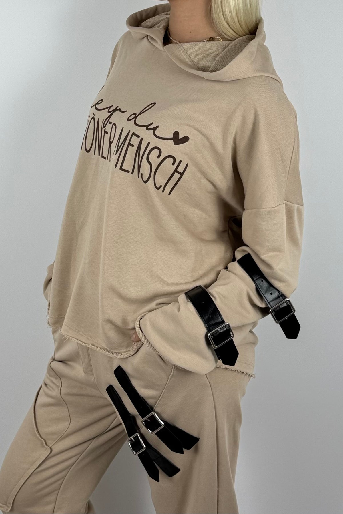 Oversize Hoodie „Hey du schöner Mensch“ mit Kapuze – Beige