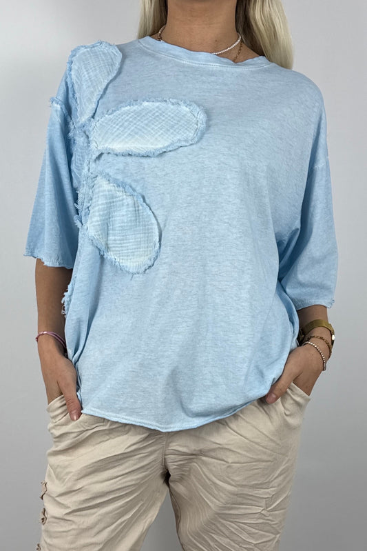 Oversize Damen Shirt mit Blumen Applikation und Rundhalsausschnitt-Hellblau