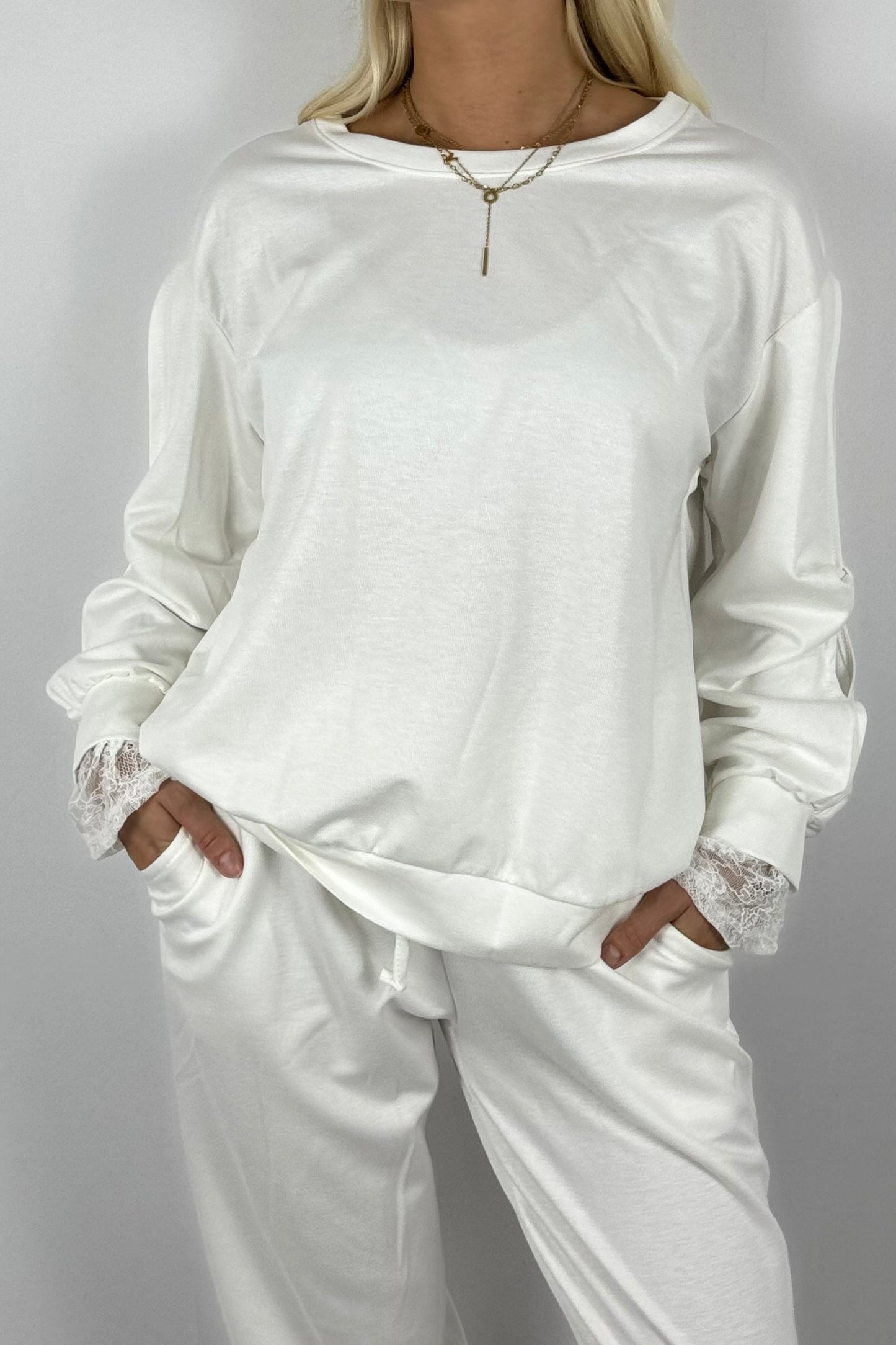 Damen Sweatshirt aus Viskose – Oversize mit Raffärmeln-Weiß