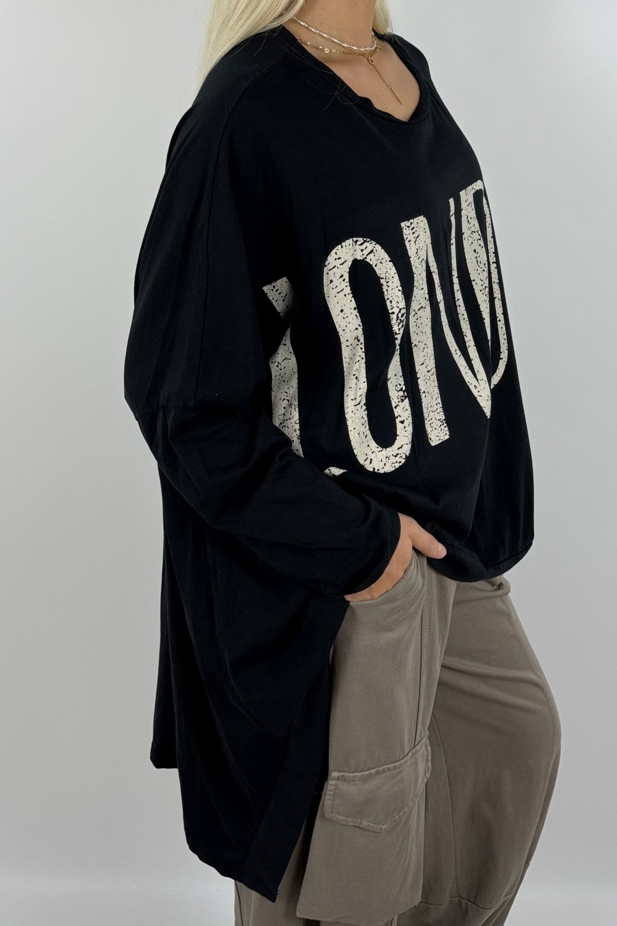 Oversize Shirt mit „LONDON“-Print – Schwarz