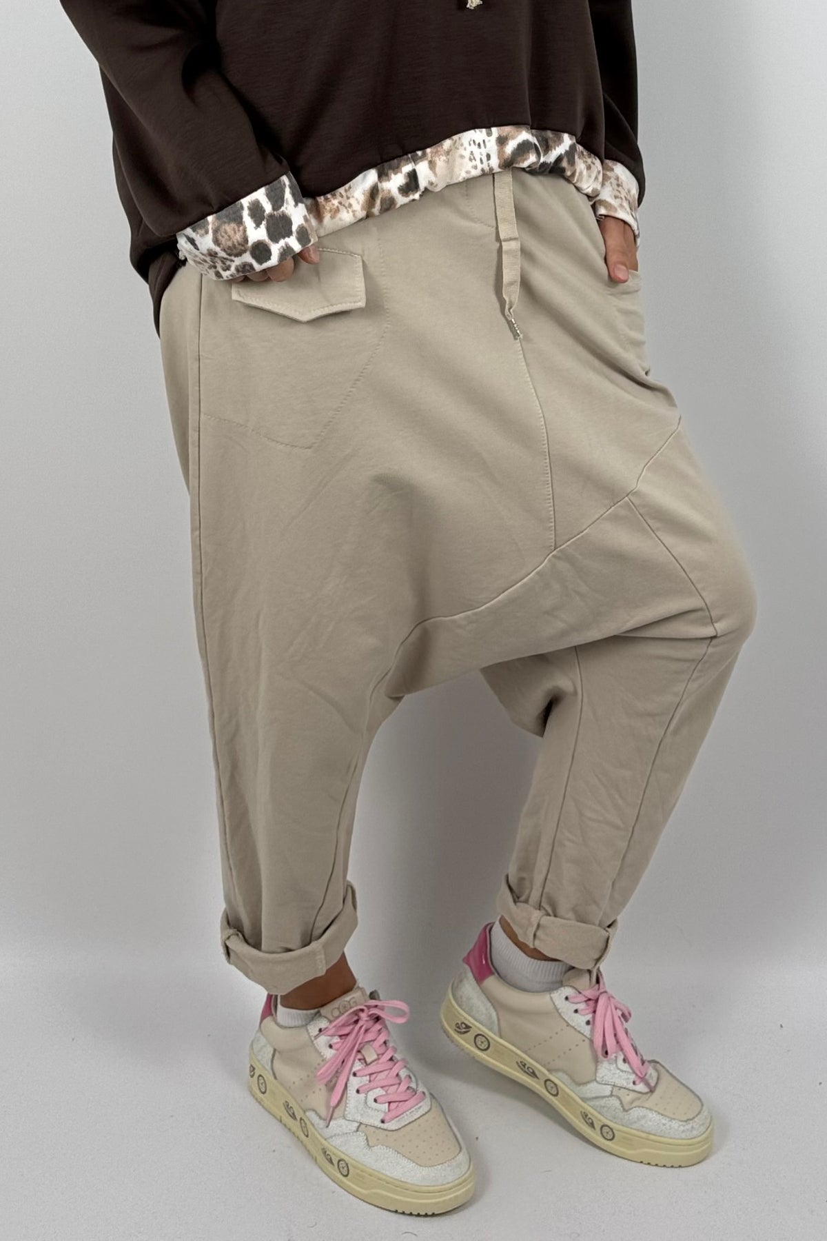Lässige Baggy-Hose mit Taschen – Beige