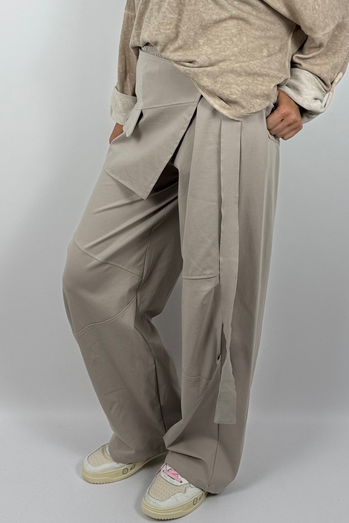 Lässige Hose mit Wickel-Detail & Schnalle-Mud
