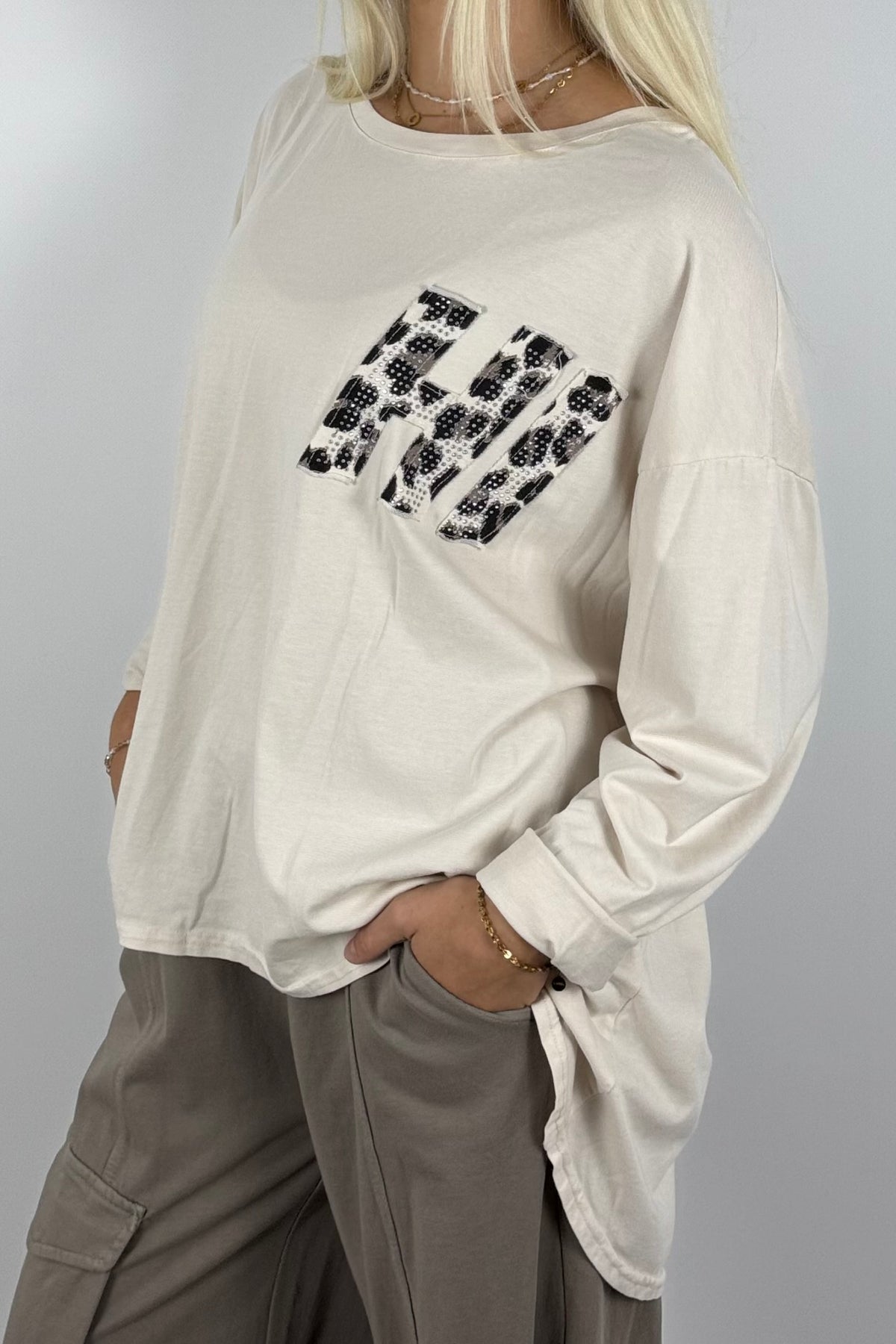 Oversize Longshirt mit Leo-Detail –Beige