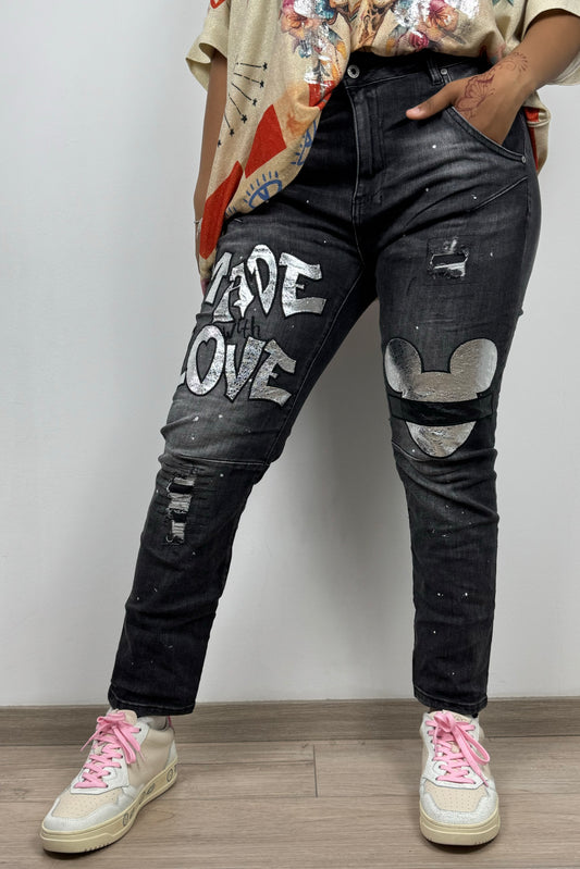 Baggy-Jeans mit Glanzschrift „Made with Love“ und Metallic-Details