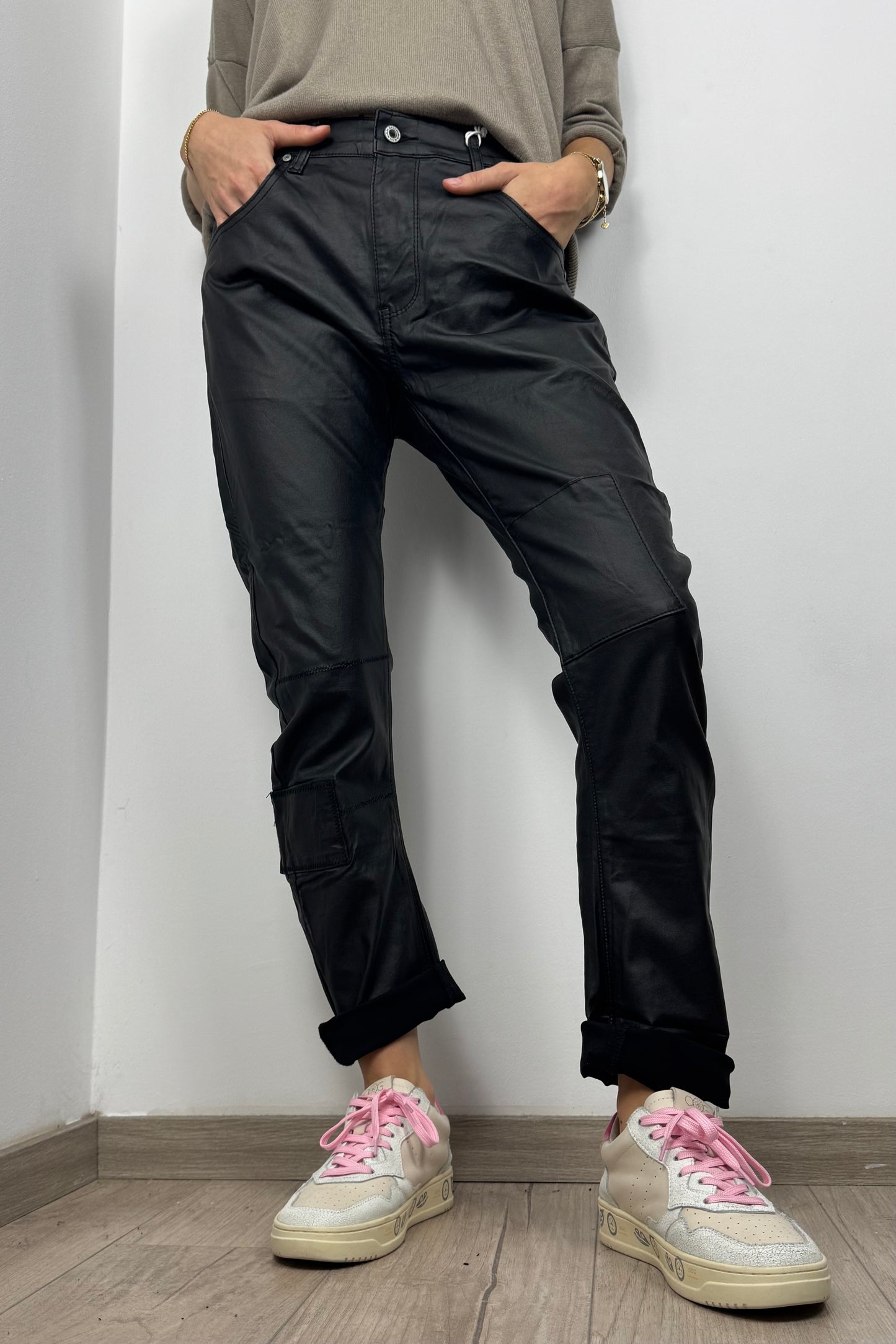 Damen Jeans in Lederoptik – Schwarz