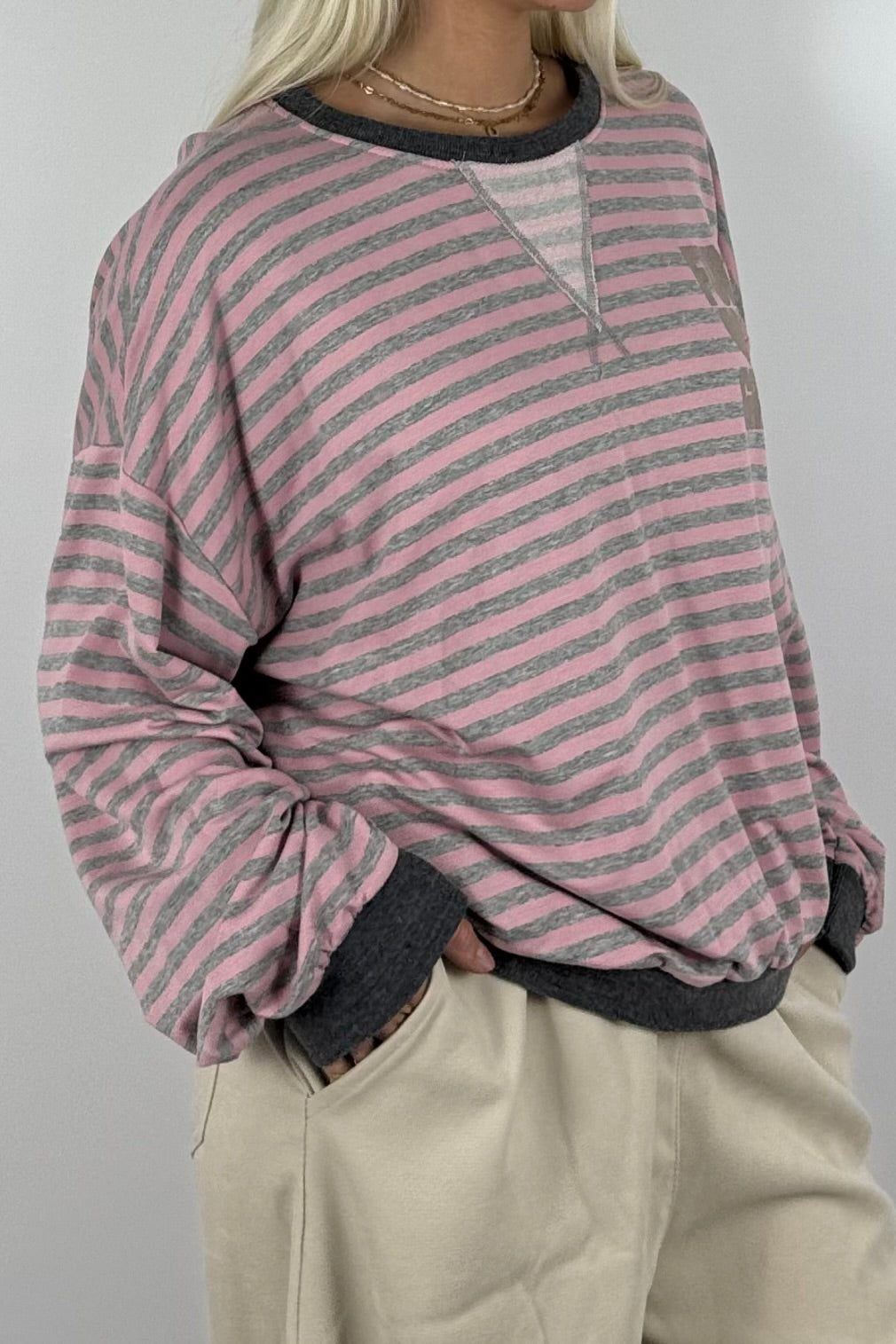 Oversize Streifen-Shirt mit „Full of Grace“-Rosa