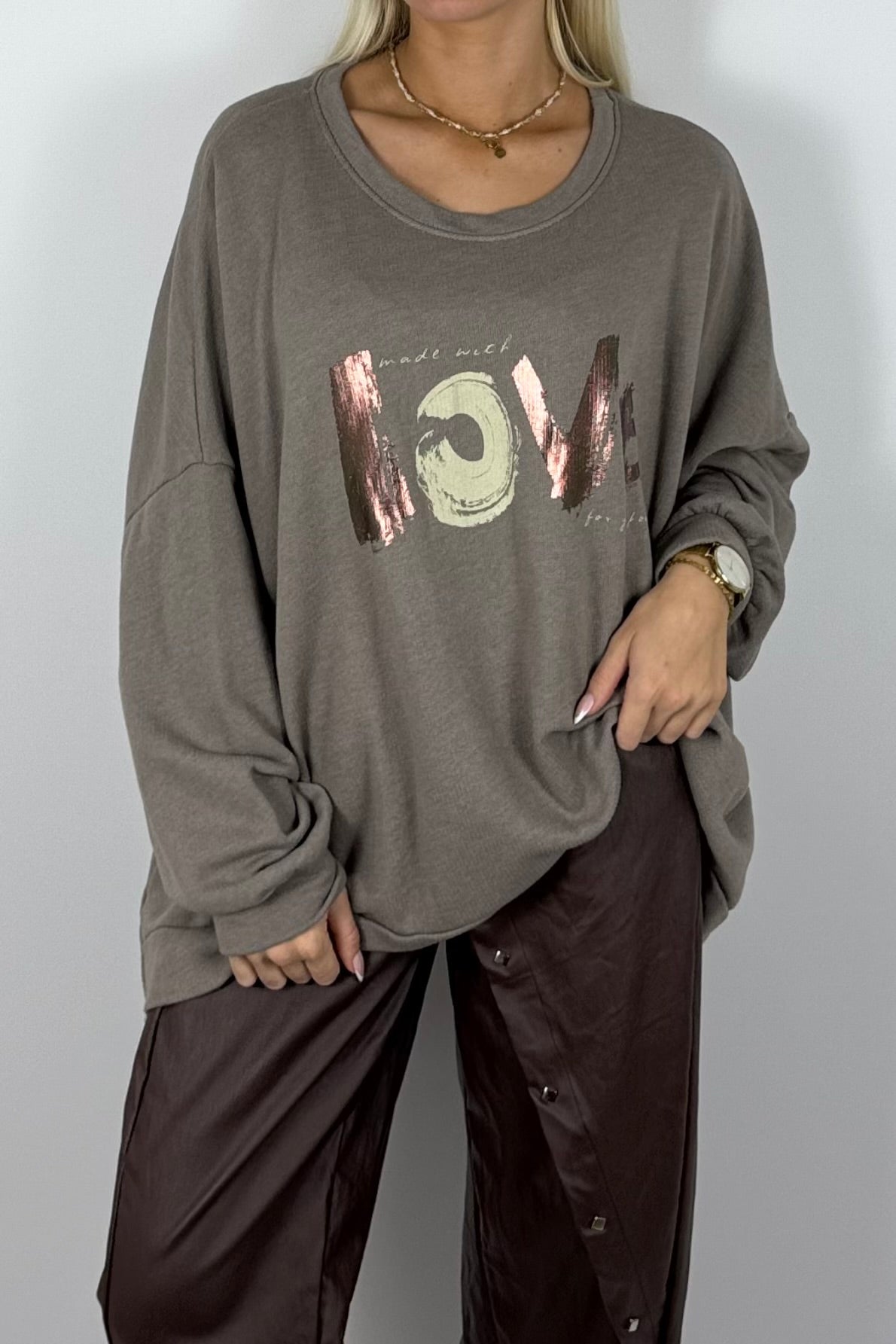 Damen Oversize Sweatshirt „LOVE“ – Mud
