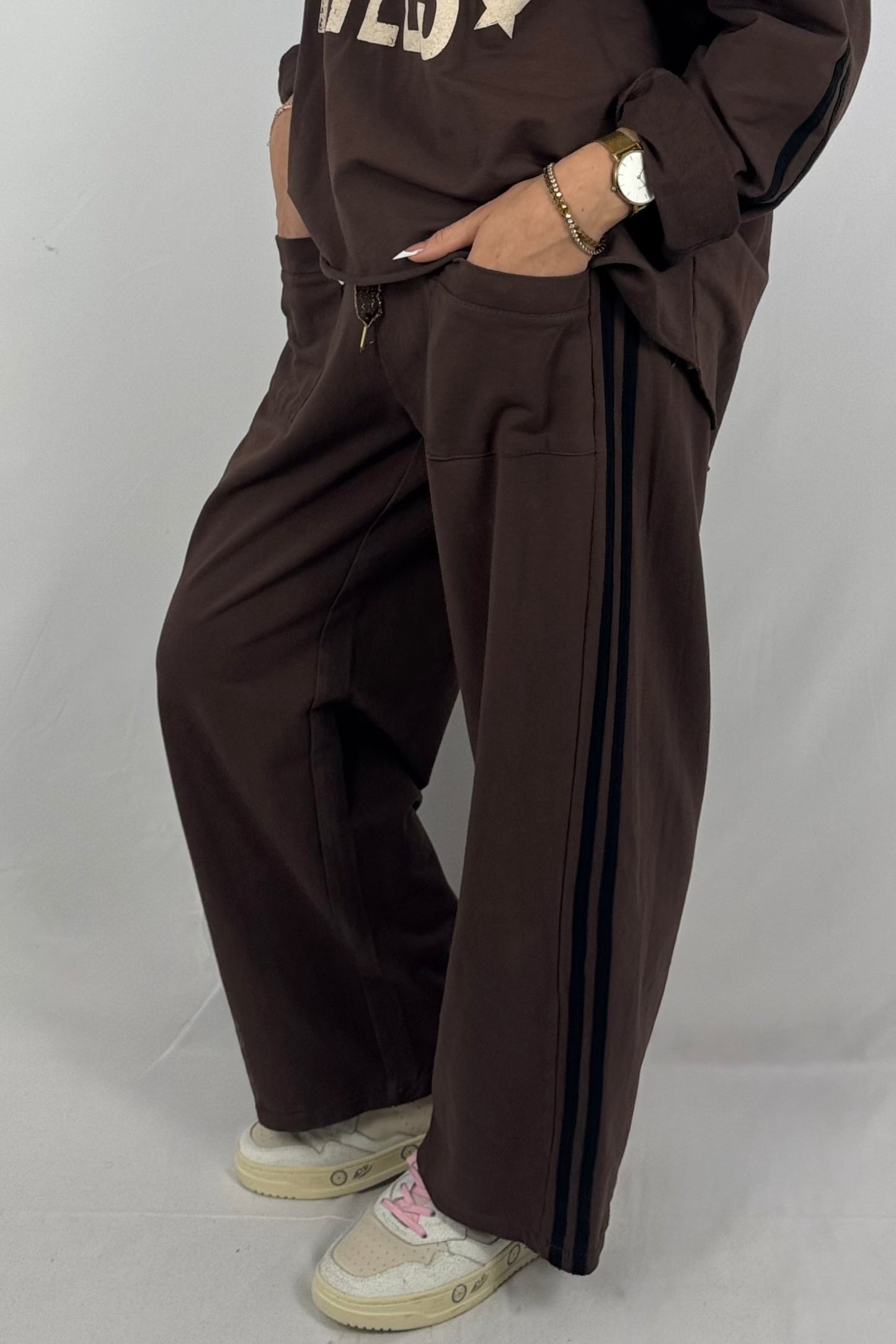 Oversize-Jogpants mit Streifen-Detail und aufgesetzten Taschen-Schoko