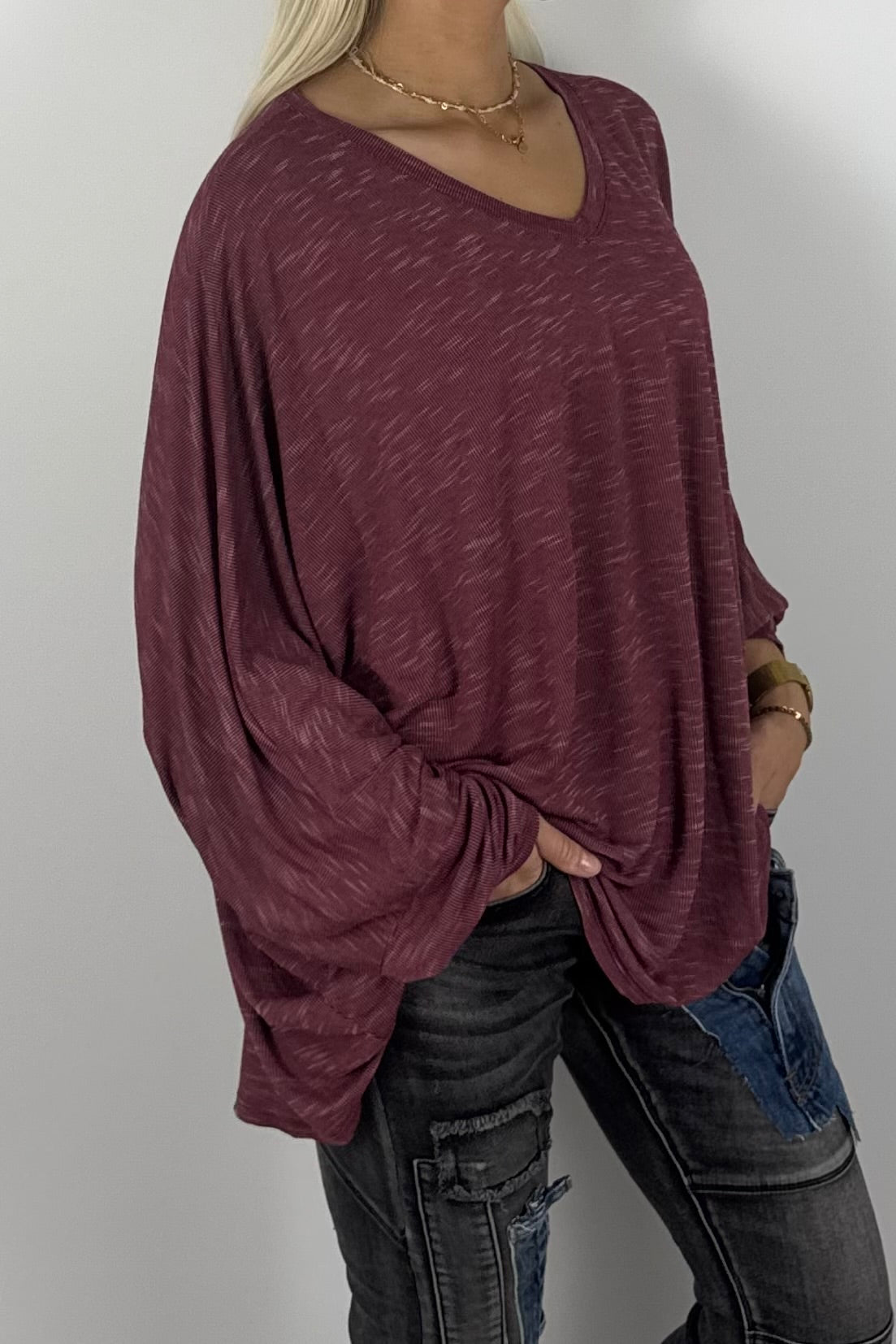 Damen Oversize Shirt mit V-Ausschnitt – Bordeaux