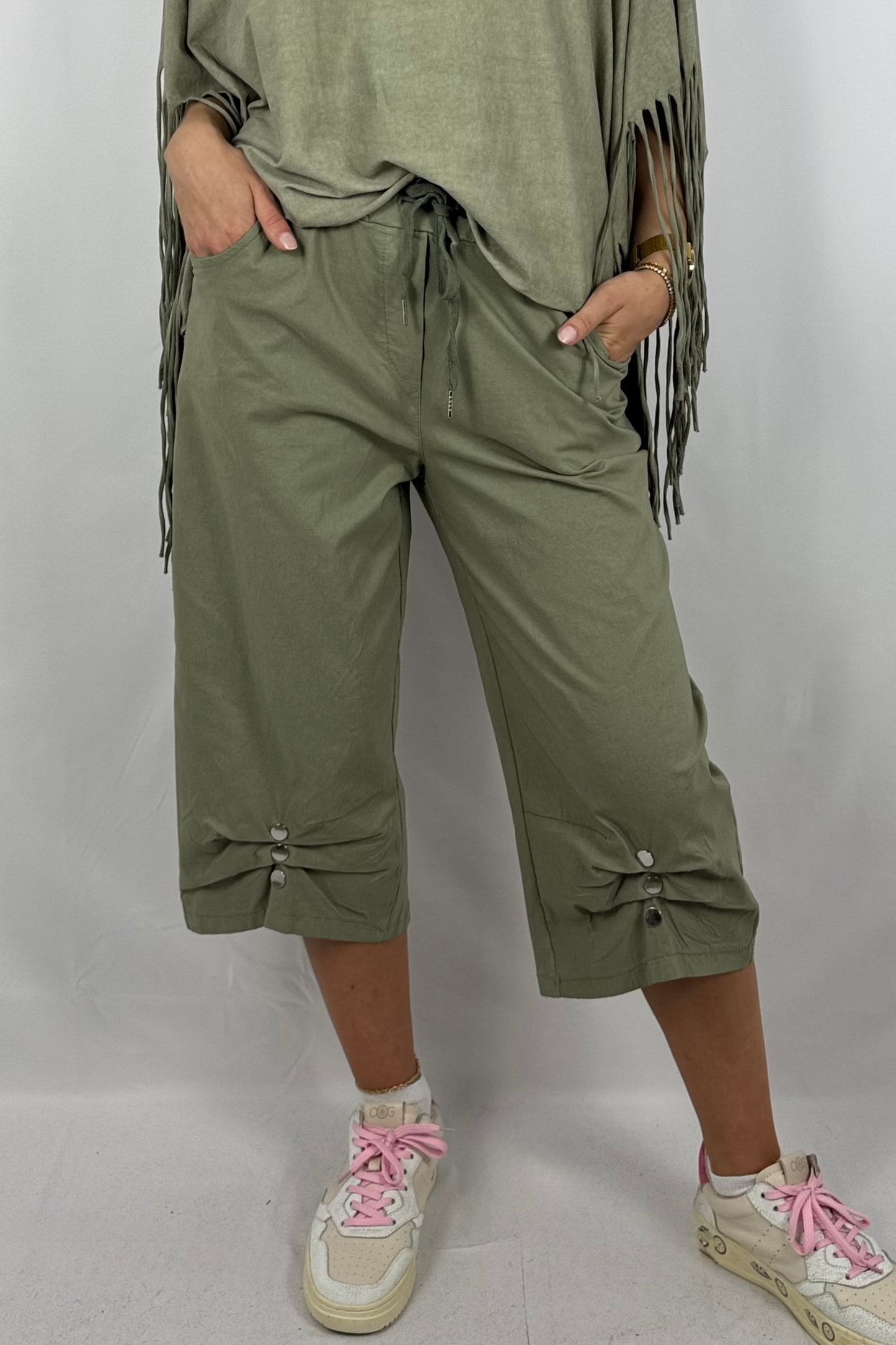 7/8-Hose mit Knopfdetail & Paperbag-Bund-Khaki