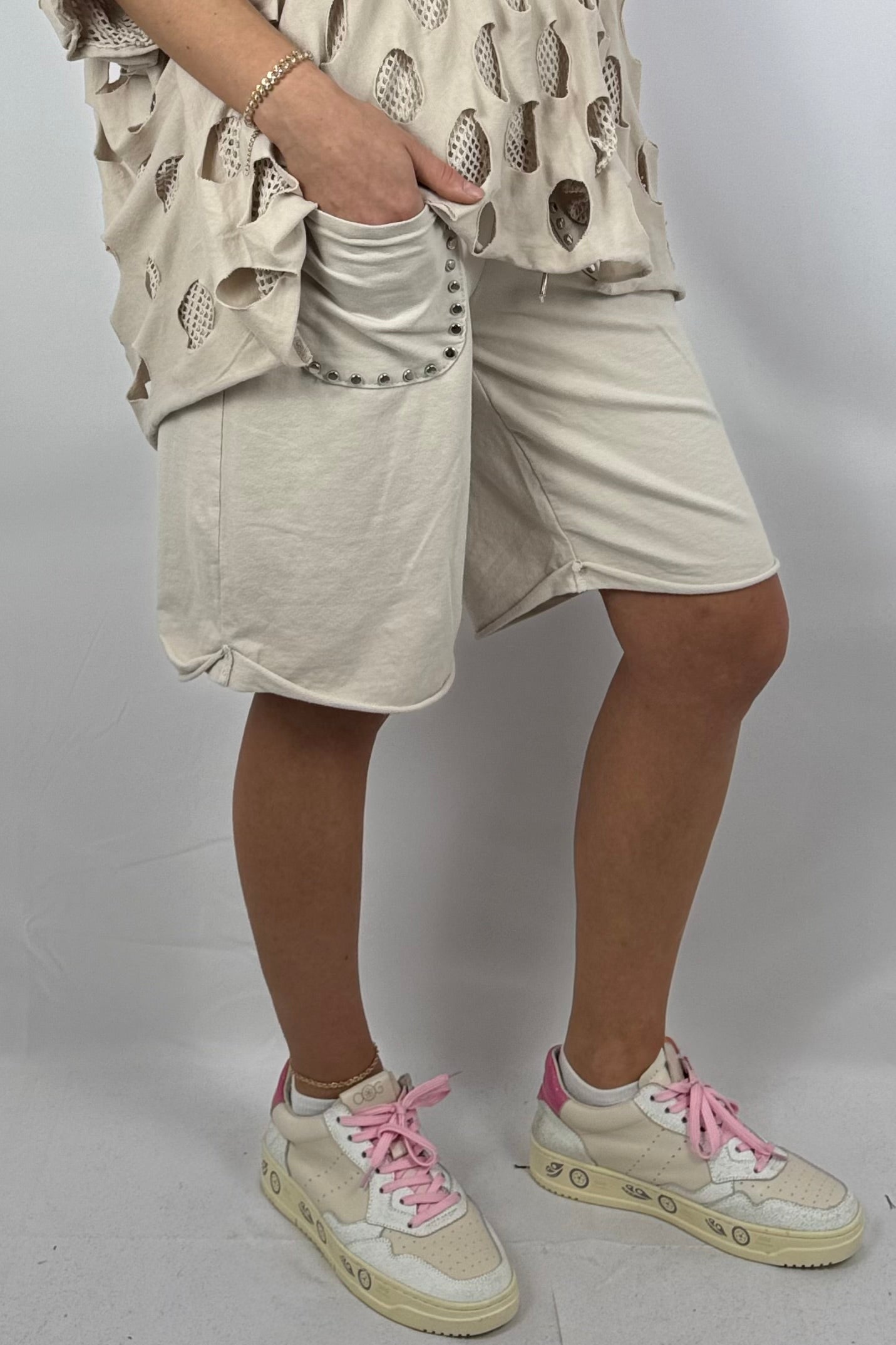 Baumwoll-Shorts mit Nieten-Details-Beige