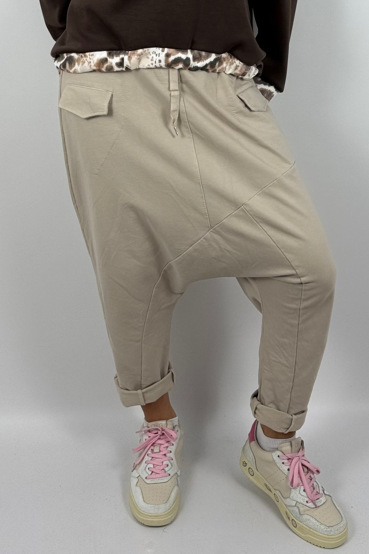 Lässige Baggy-Hose mit Taschen – Beige