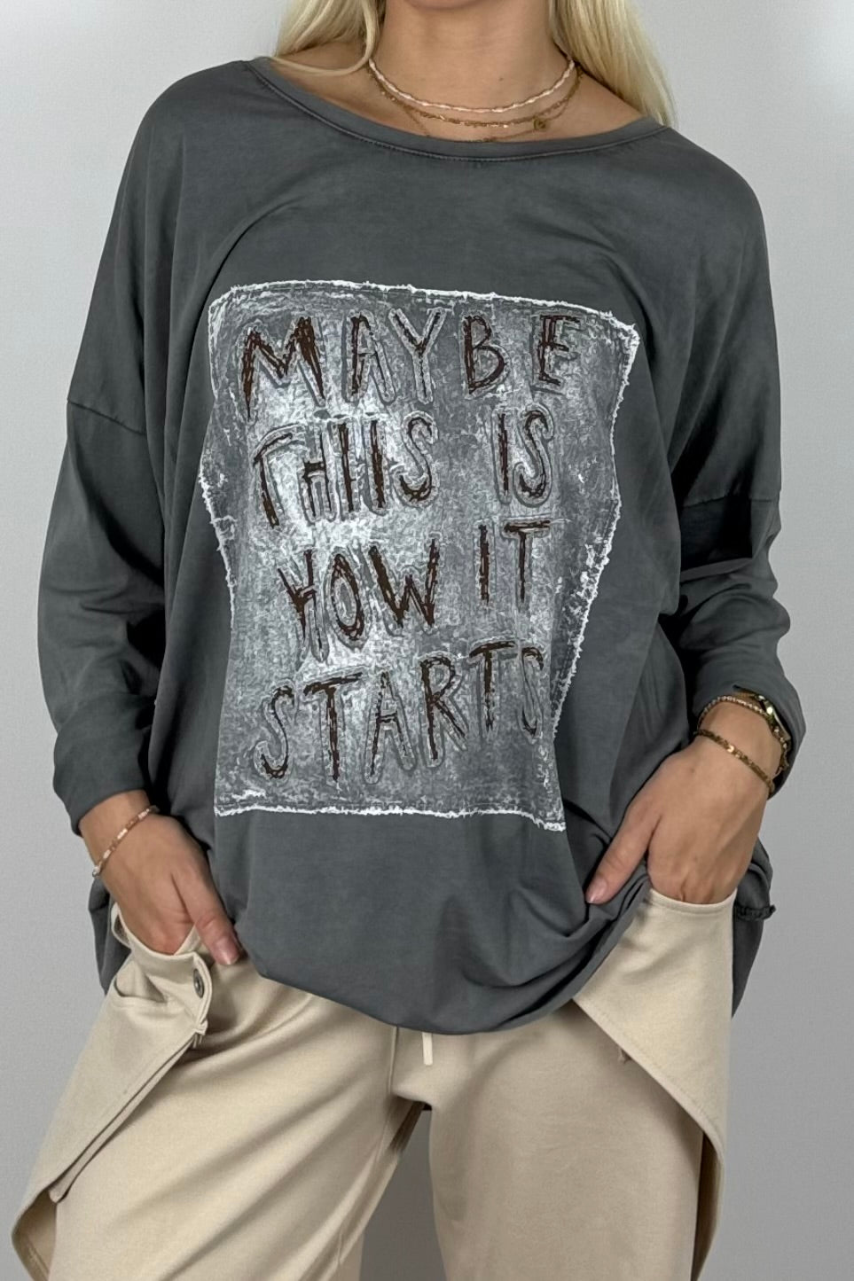 Damen Oversize Shirt „Maybe This Is How It Starts“ – Grau