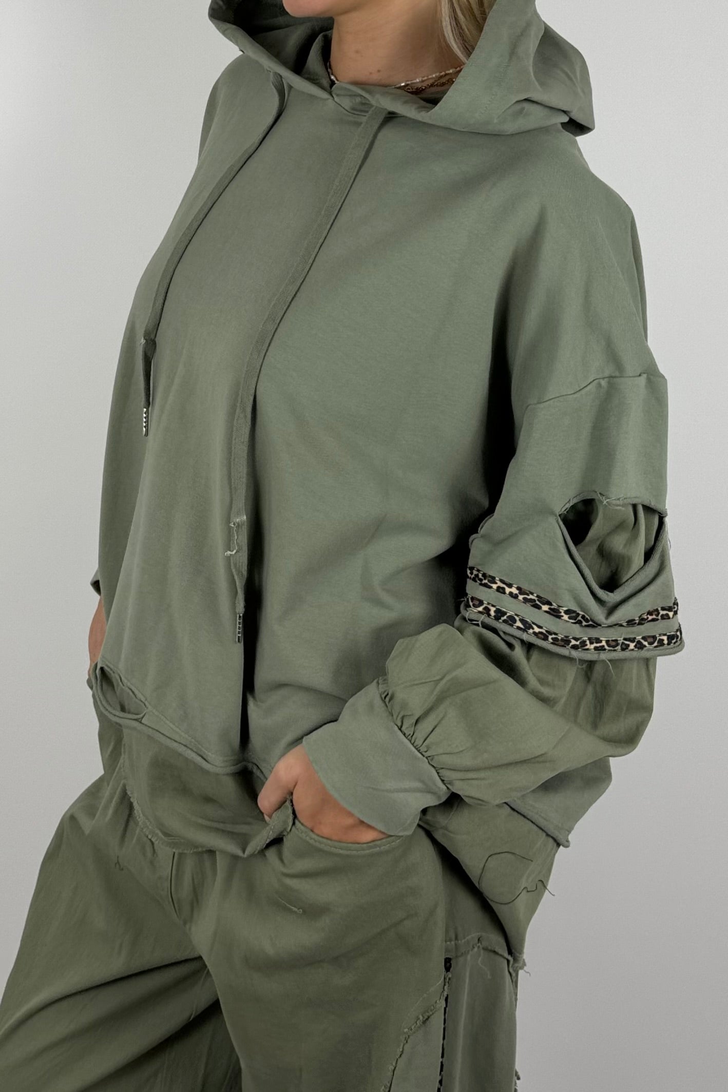 Oversize Hoodie mit Leo-Details-Khaki