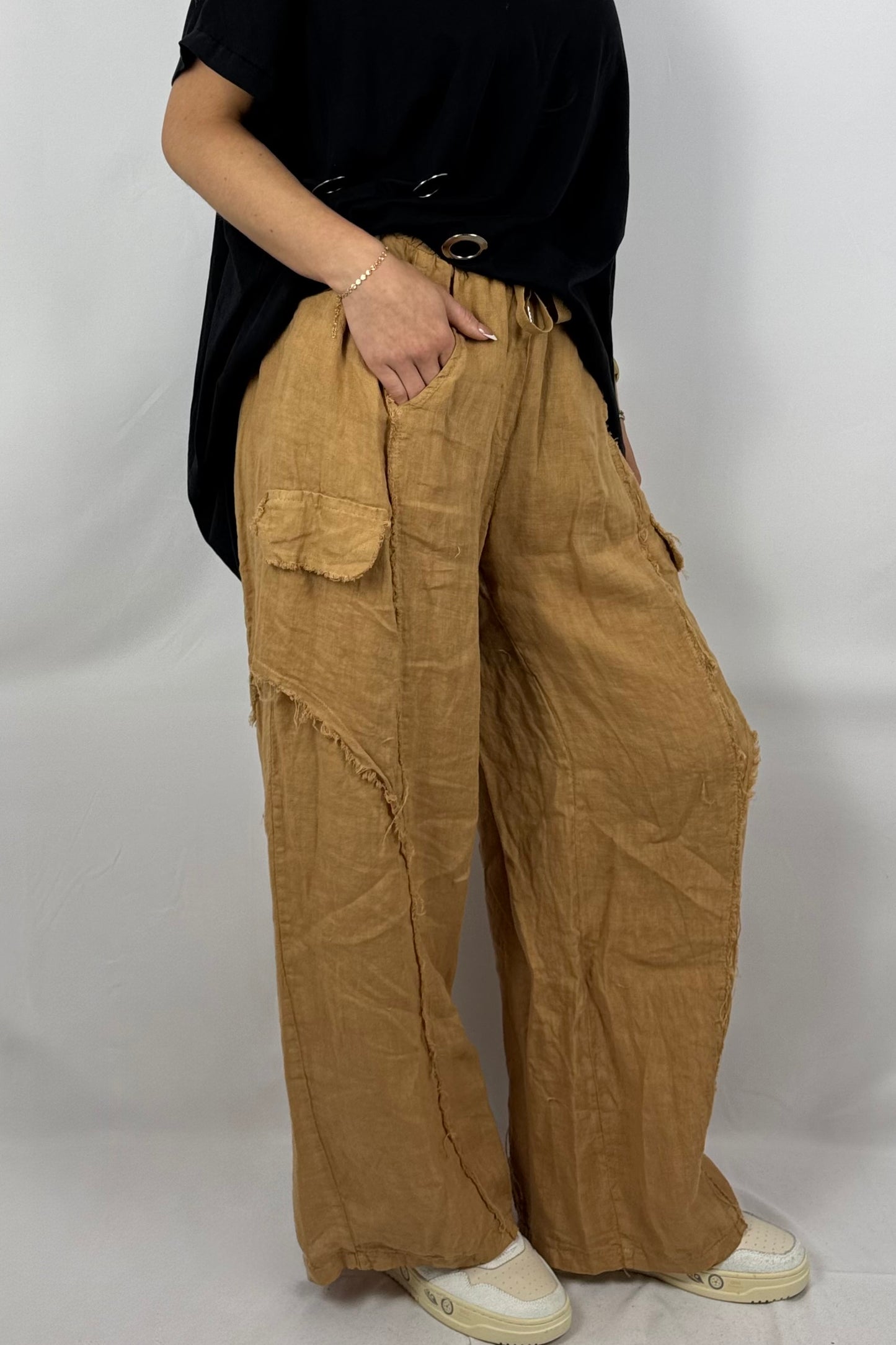 Leinenhose mit fransigen Details-Kamel