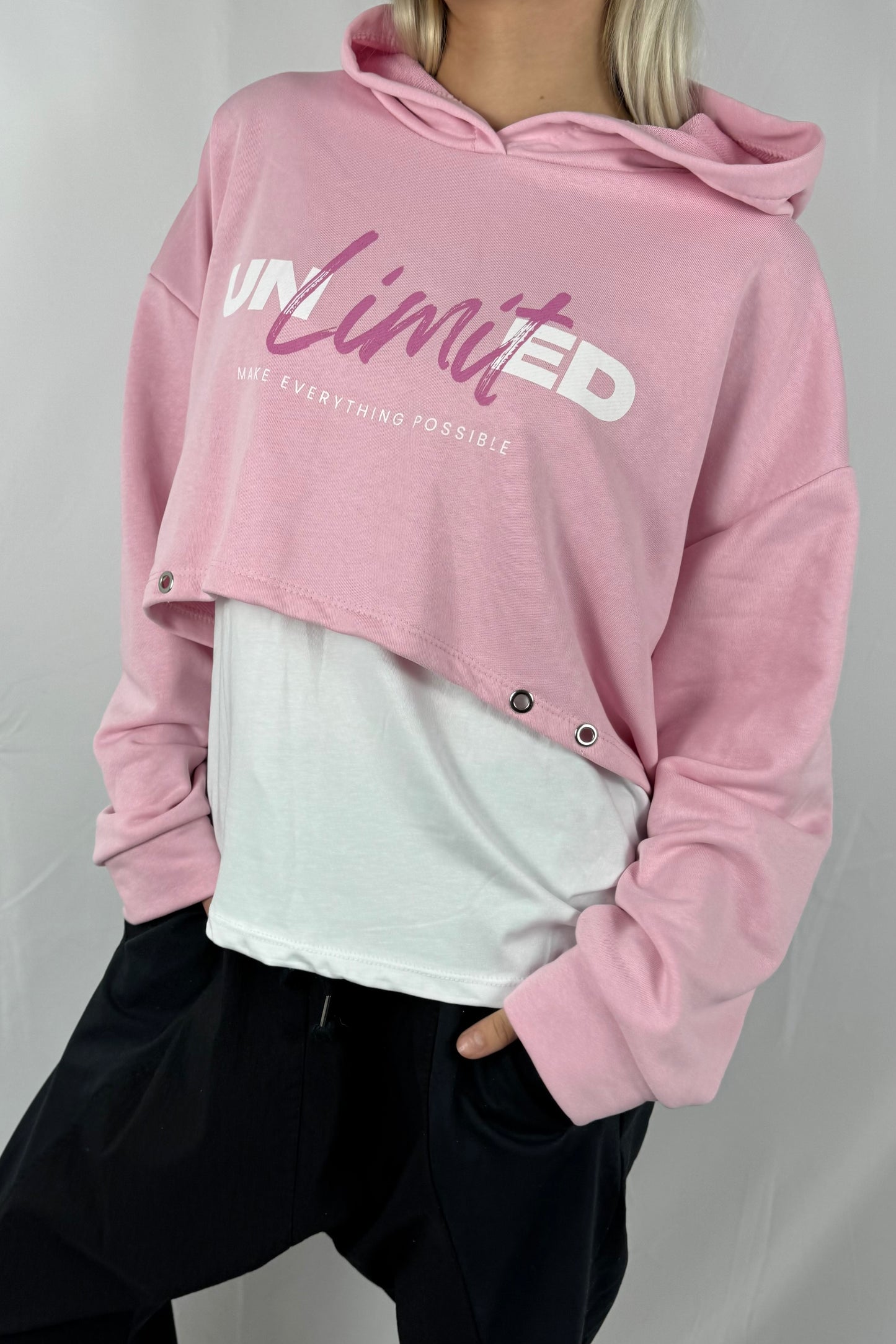 Cropped Hoodie „Unlimited – Make Everything Possible“-Rosa