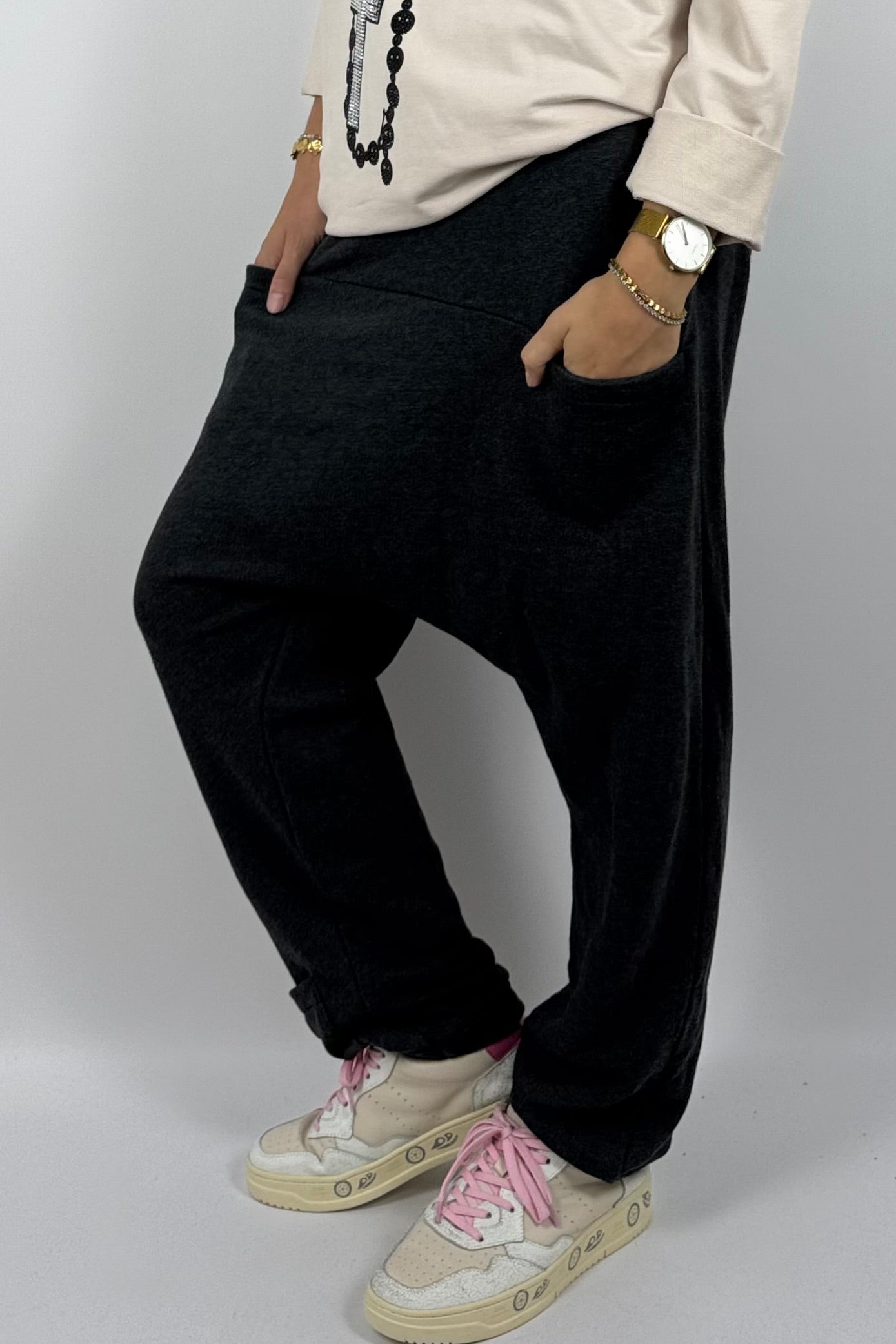 Lässige Baggy-Hose mit Taschen – Schwarz