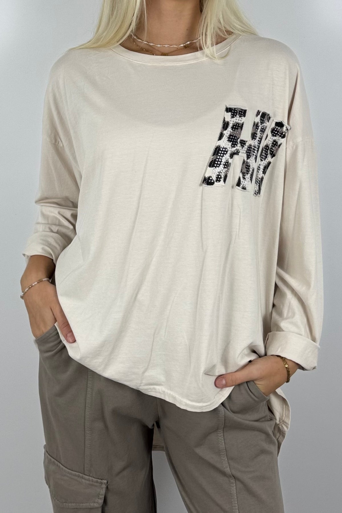 Oversize Longshirt mit Leo-Detail –Beige