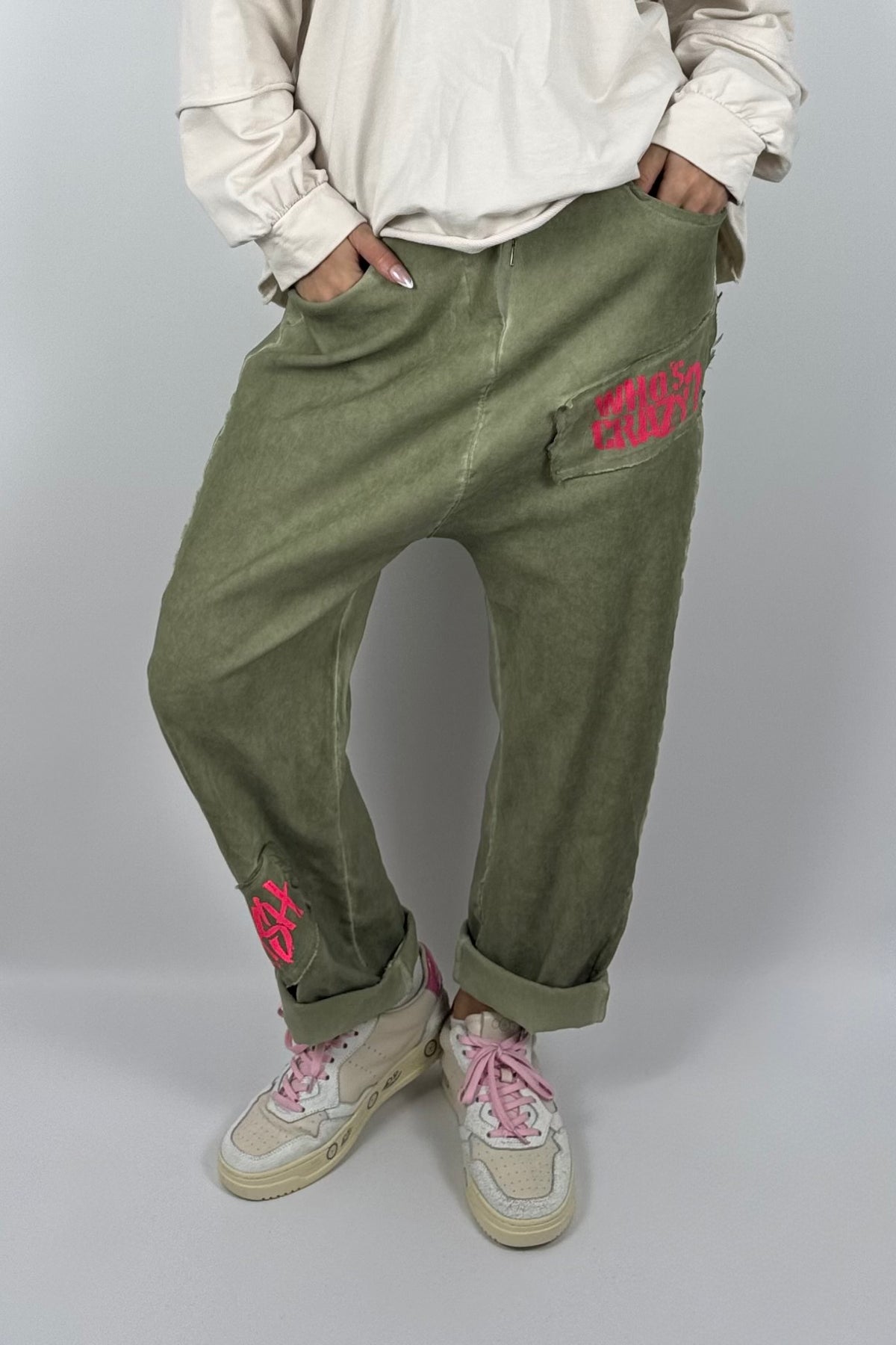 Damen Baggy-Hose mit Statement-Print-Khaki