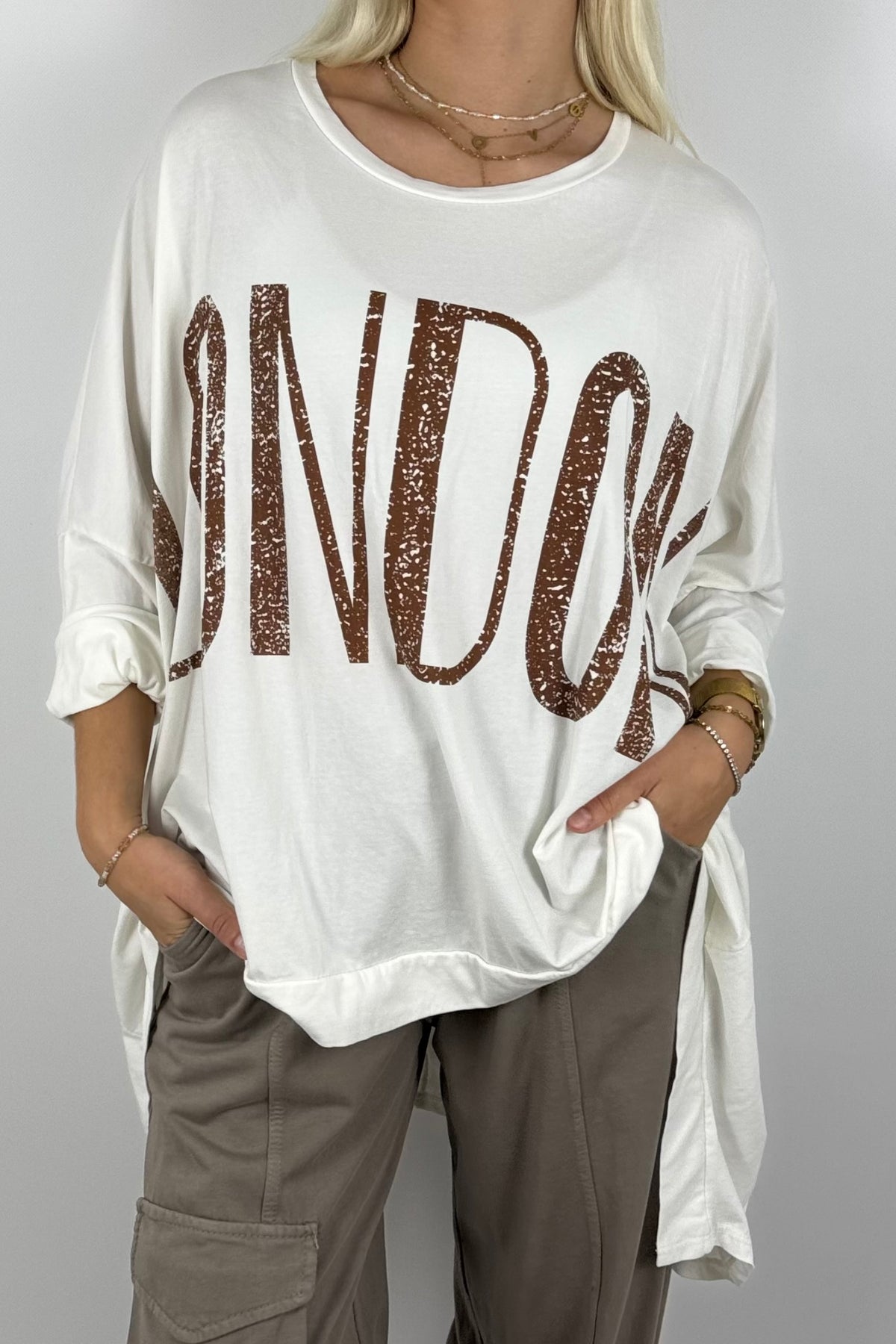 Oversize Shirt mit „LONDON“-Print – Weiß