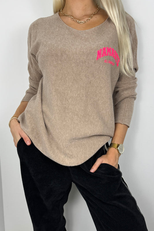 Damen Pullover mit „Namaste“-Print-Cammel
