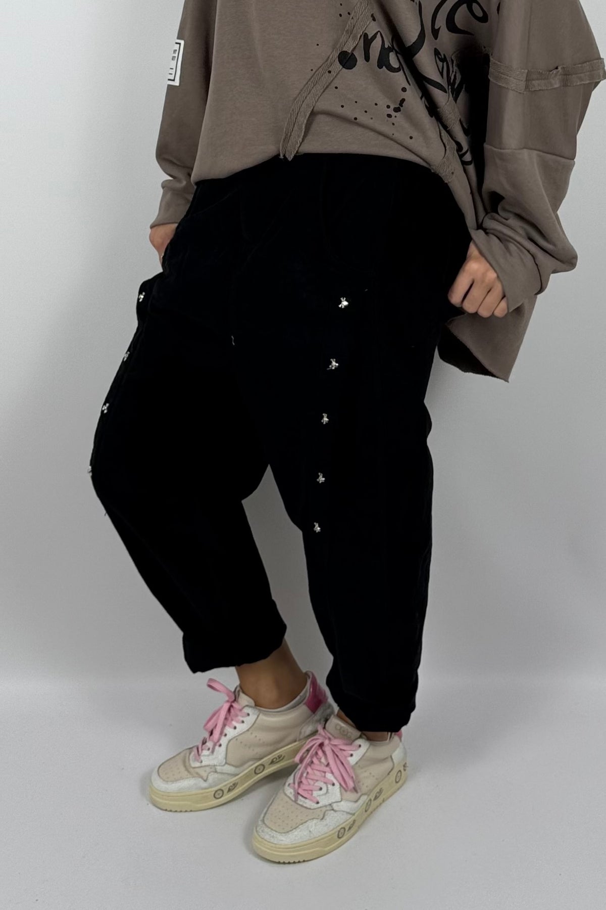 Damen Hose mit Schmuckdetails – Schwarz