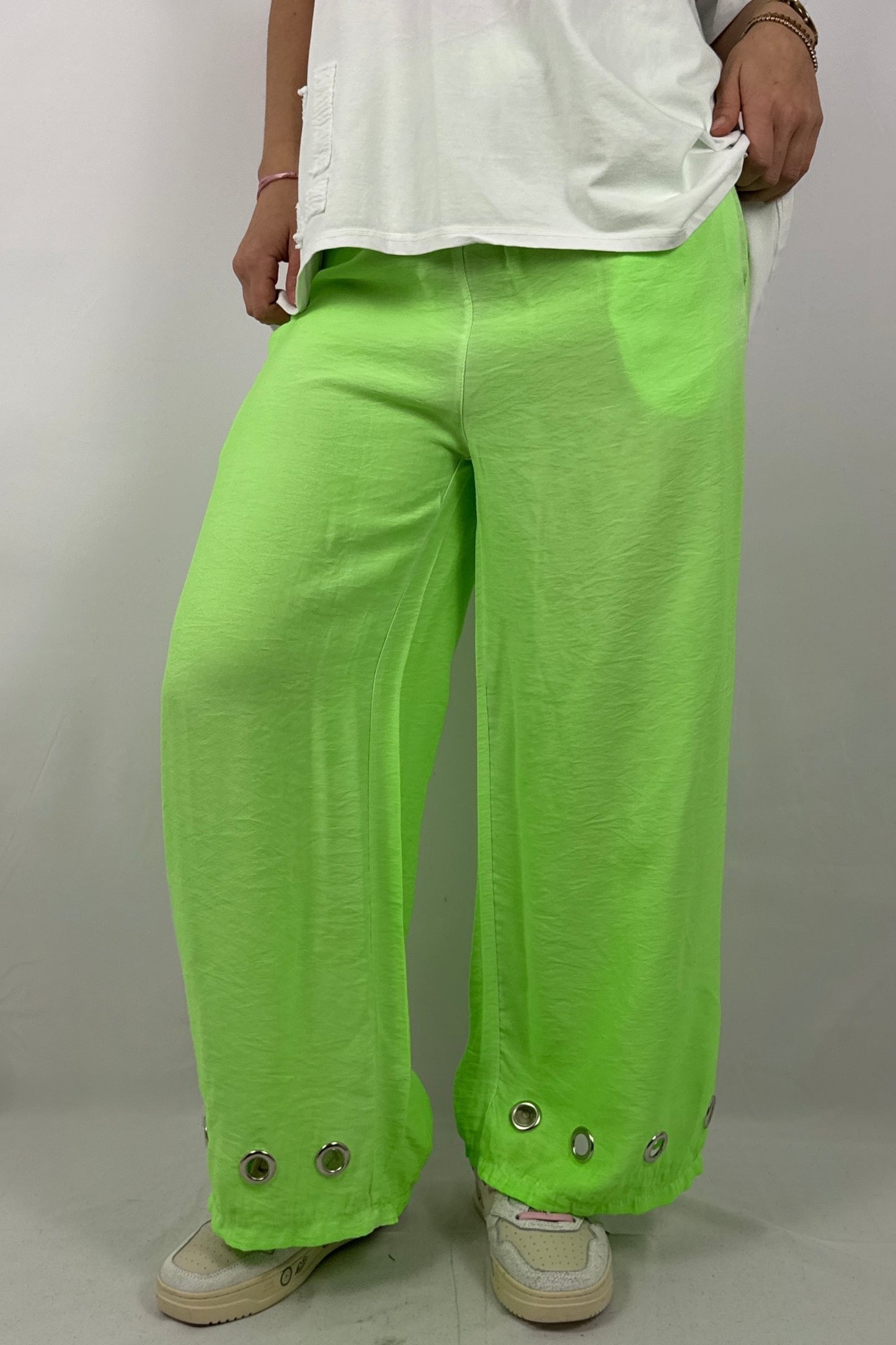 Damen Hose mit weitem Bein und Ösen Details - Neon grün
