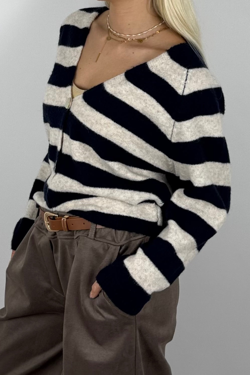 Damen Strickjacke gestreift mit Knöpfen – Navy