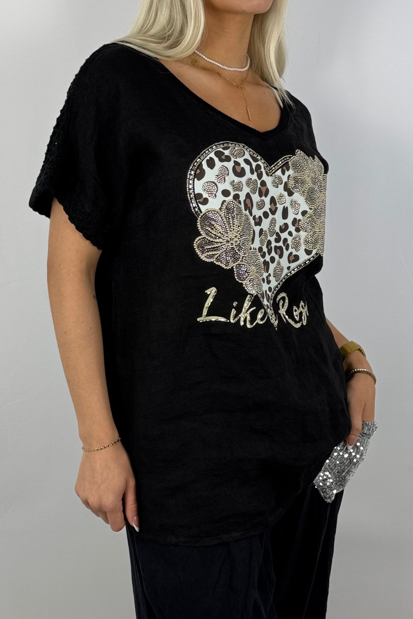 Leinen-Shirt mit Herzmotiv und Strass-Schwarz