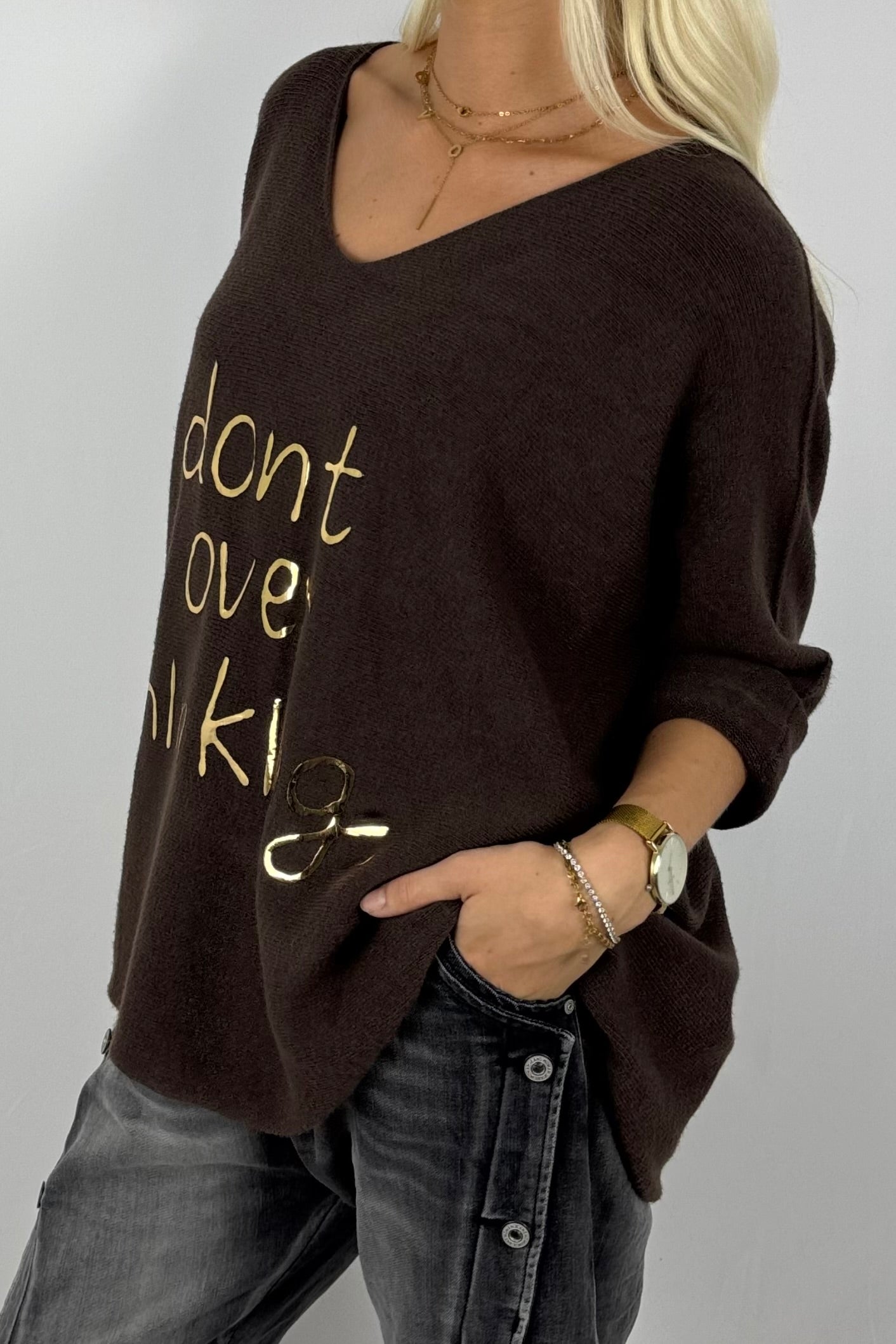 Damen Feinstrick-Pullover „Don’t Over Thinking“ – Schoko